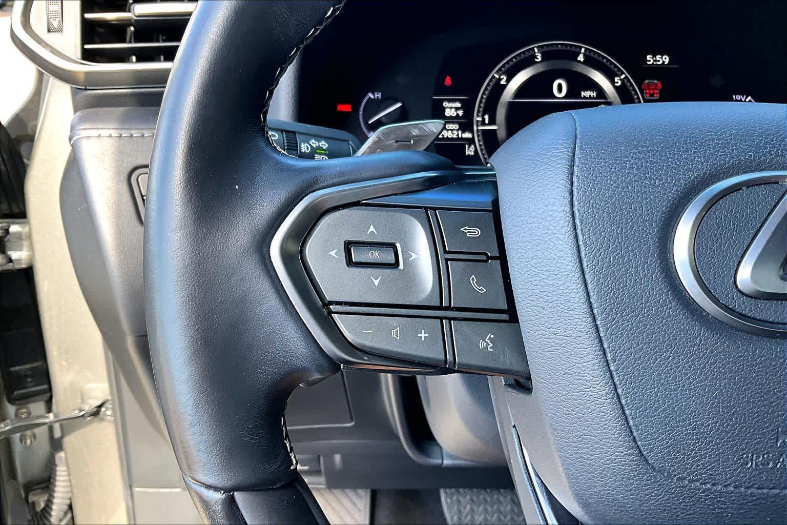 2023 Lexus LX 600 photo 21 of 34