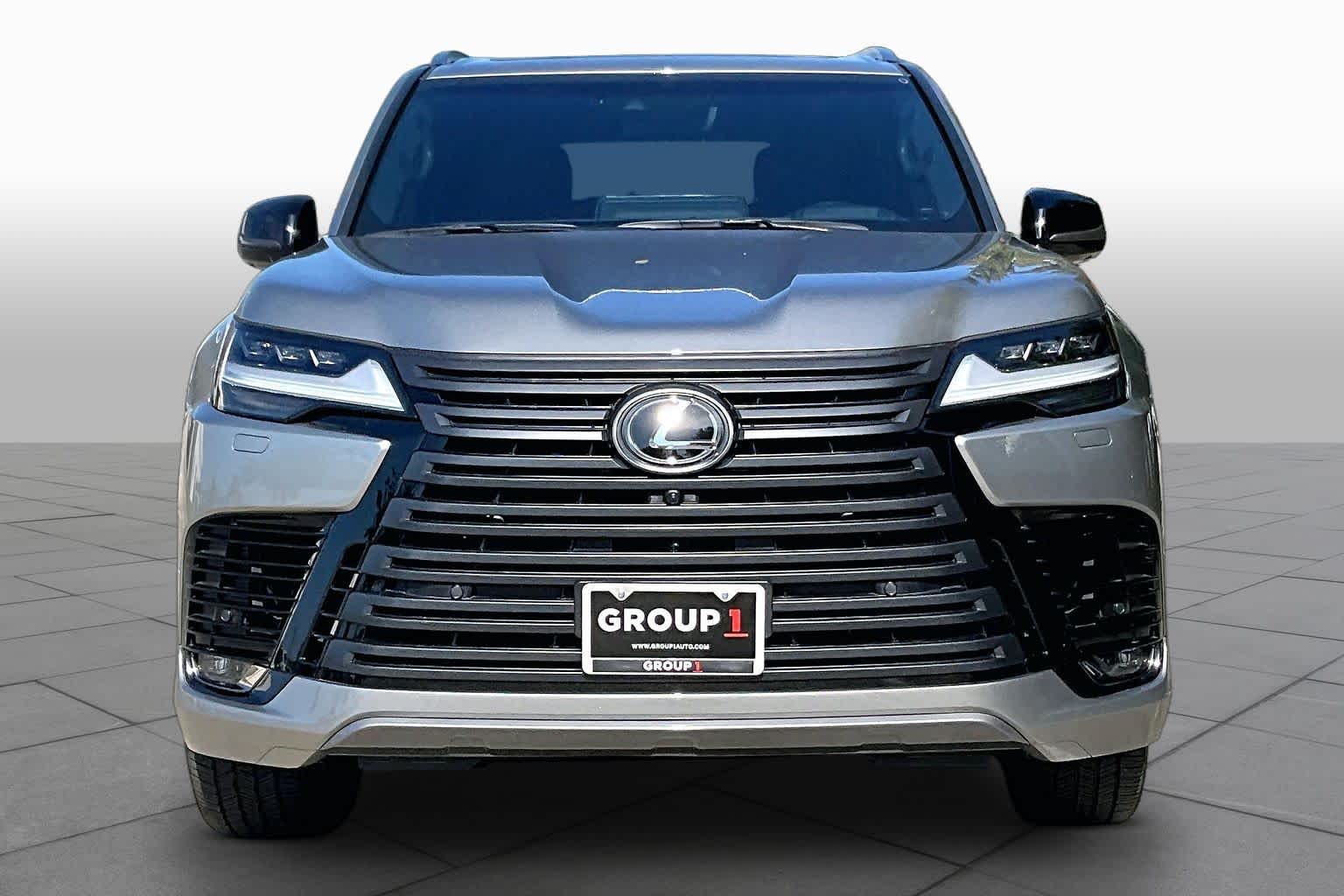 2023 Lexus LX 600 photo 4 of 34