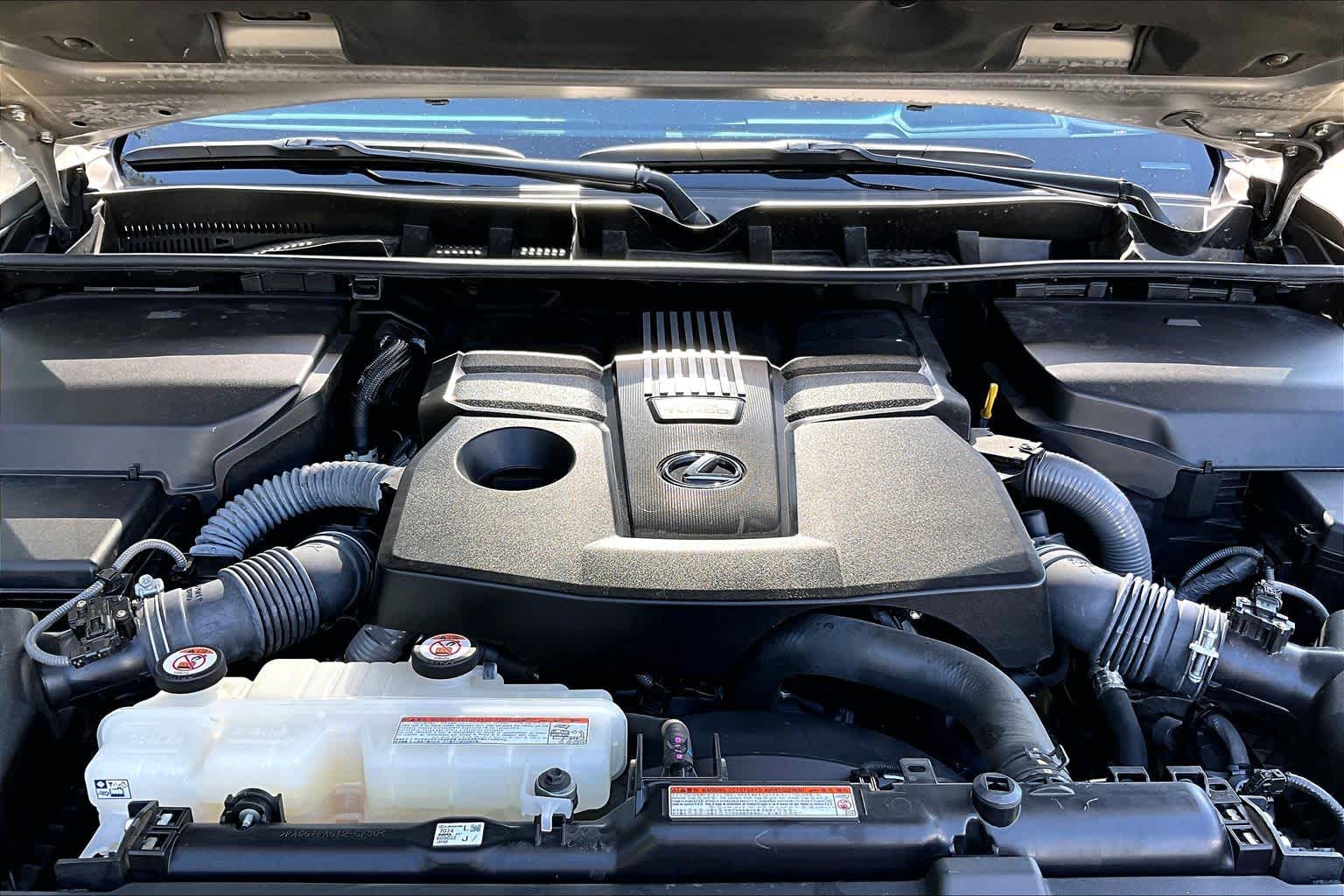 2023 Lexus LX 600 photo 29 of 34