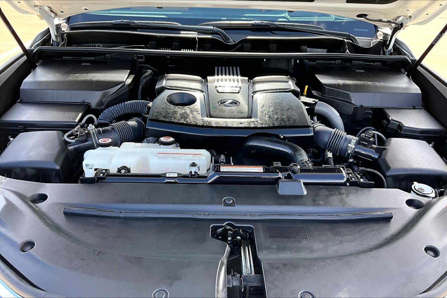 2025 Lexus LX 600 photo 32 of 37