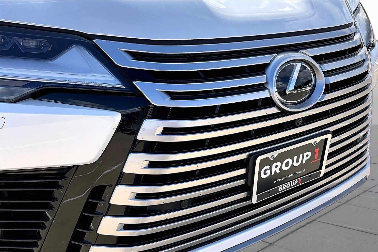 2025 Lexus LX 600 photo 30 of 37