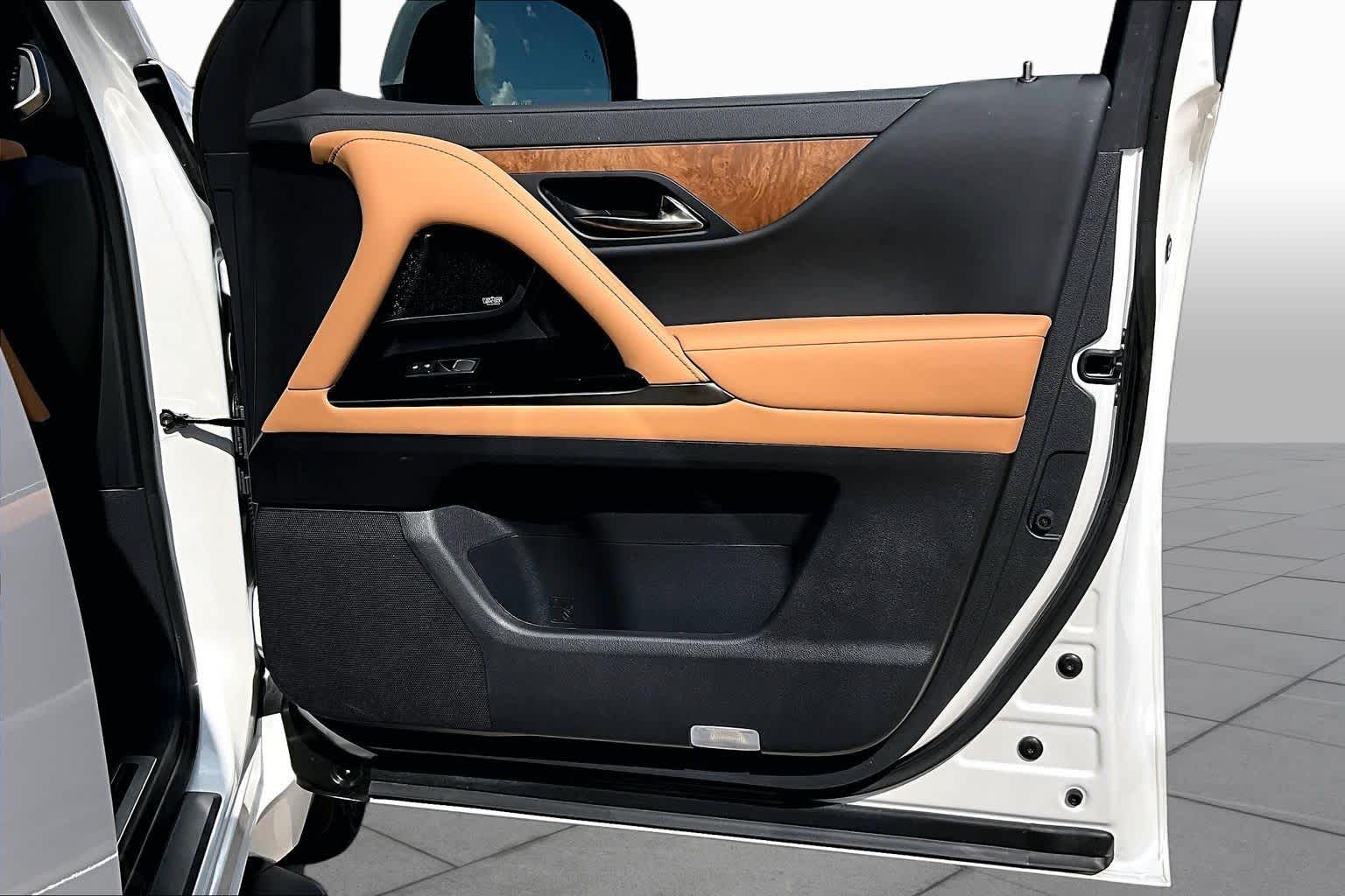 2025 Lexus LX 600 photo 23 of 37