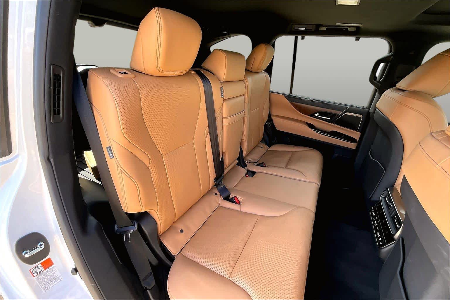 2025 Lexus LX 600 photo 20 of 37