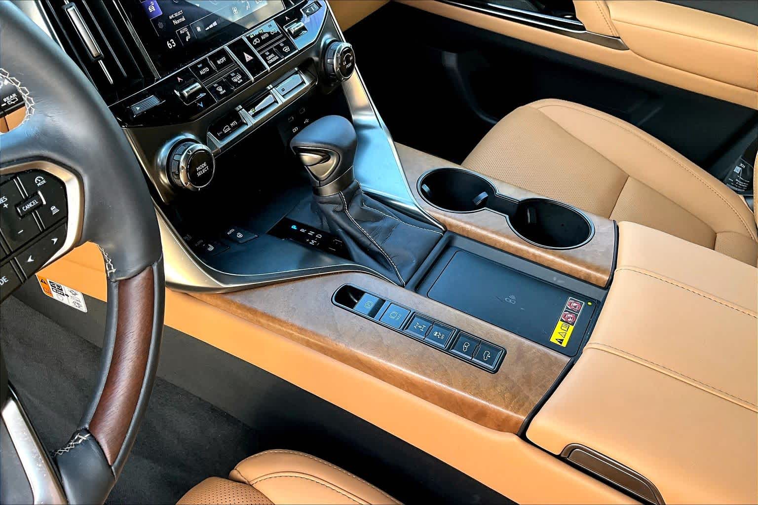 2025 Lexus LX 600 photo 17 of 37