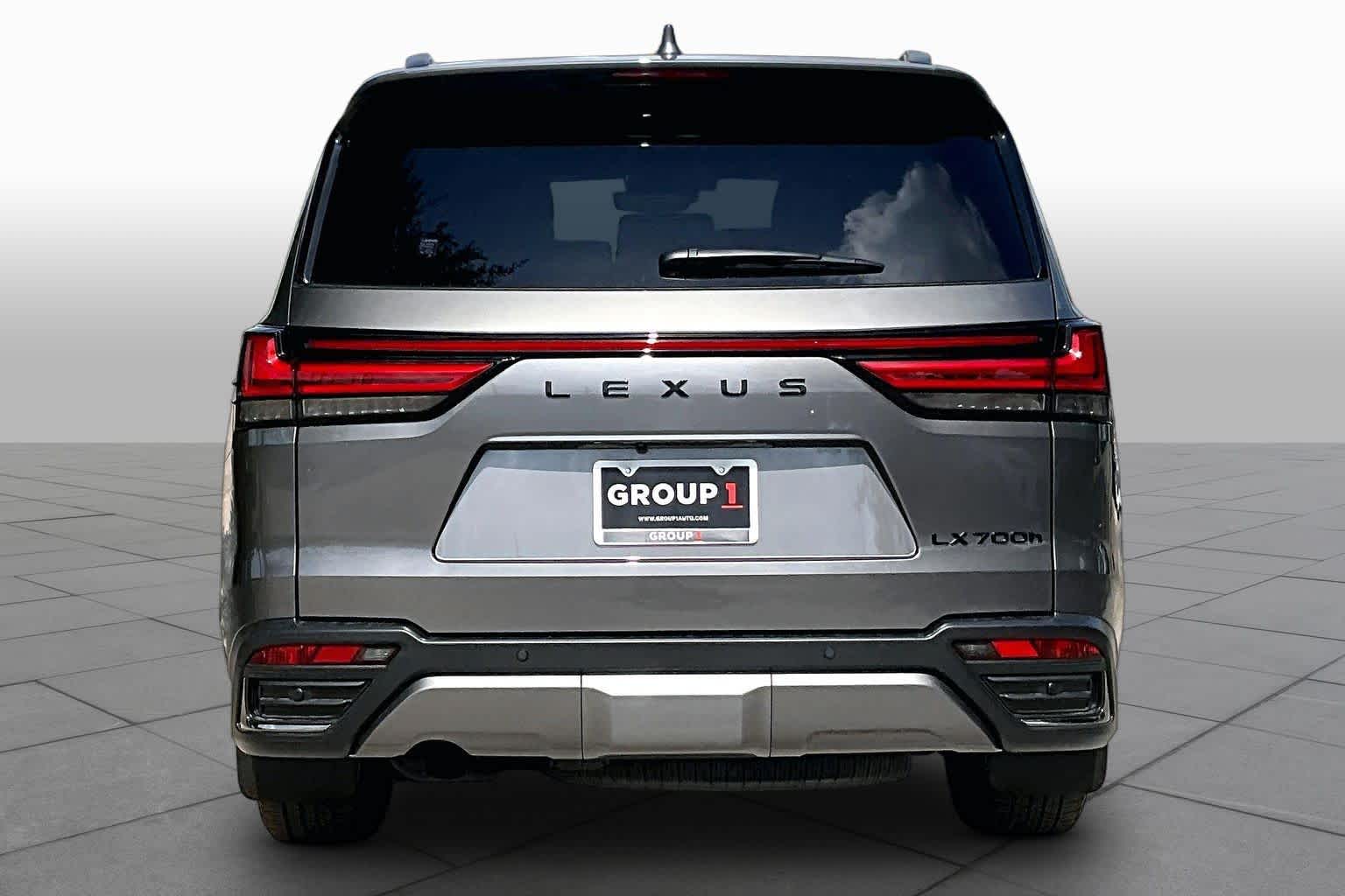 2026 Lexus LX 700h Luxury - 4