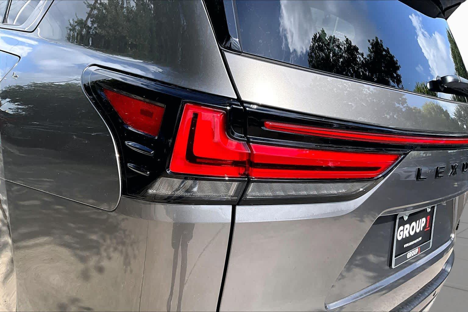 2026 Lexus LX 700h Luxury - 5