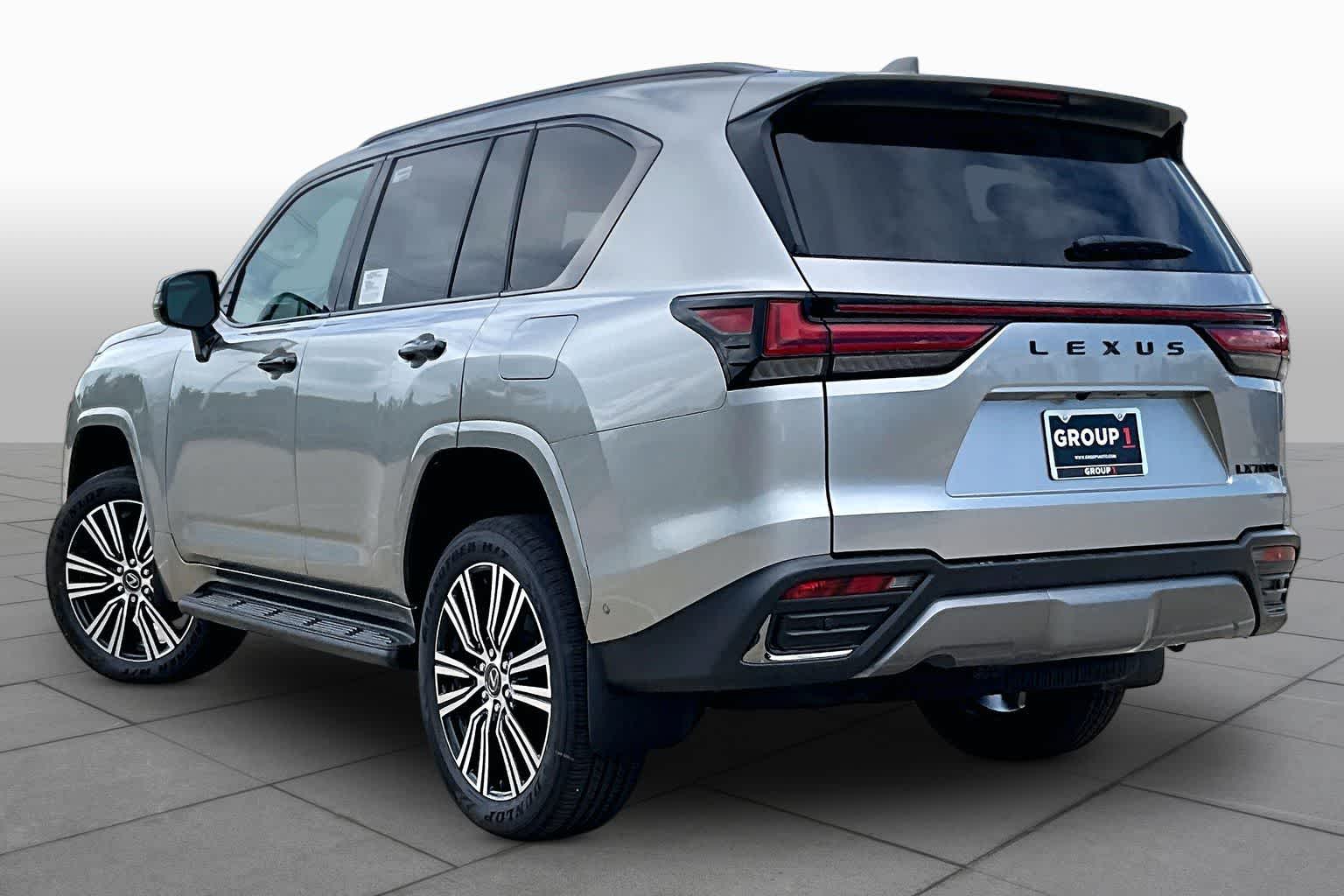 2026 Lexus LX 700h Luxury - 3