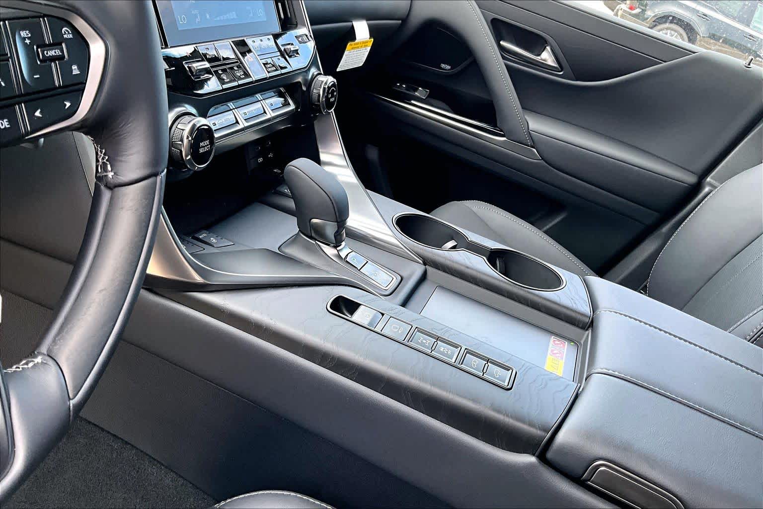 2026 Lexus LX 700h Luxury - 10