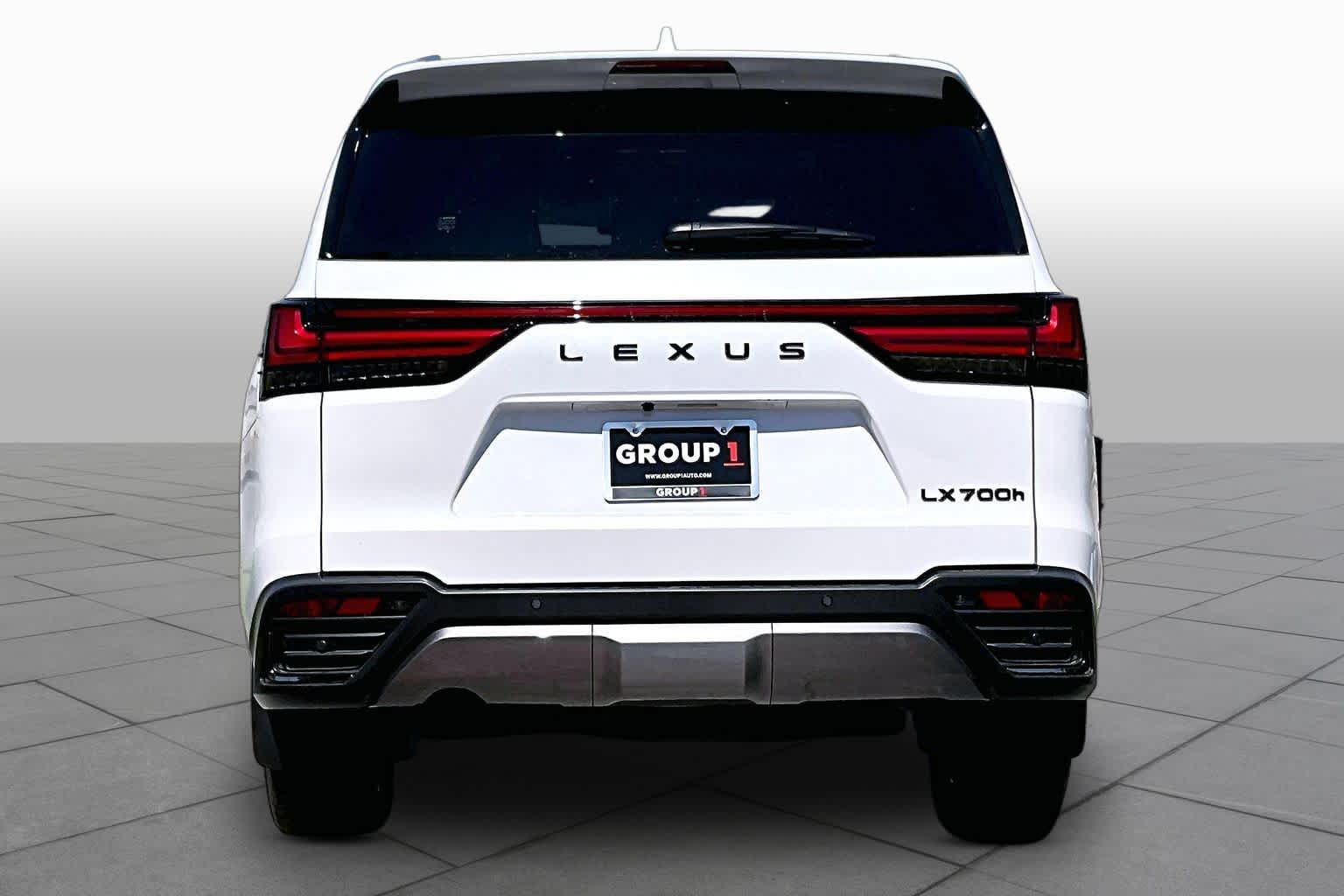 2026 Lexus LX 700h photo 5 of 21