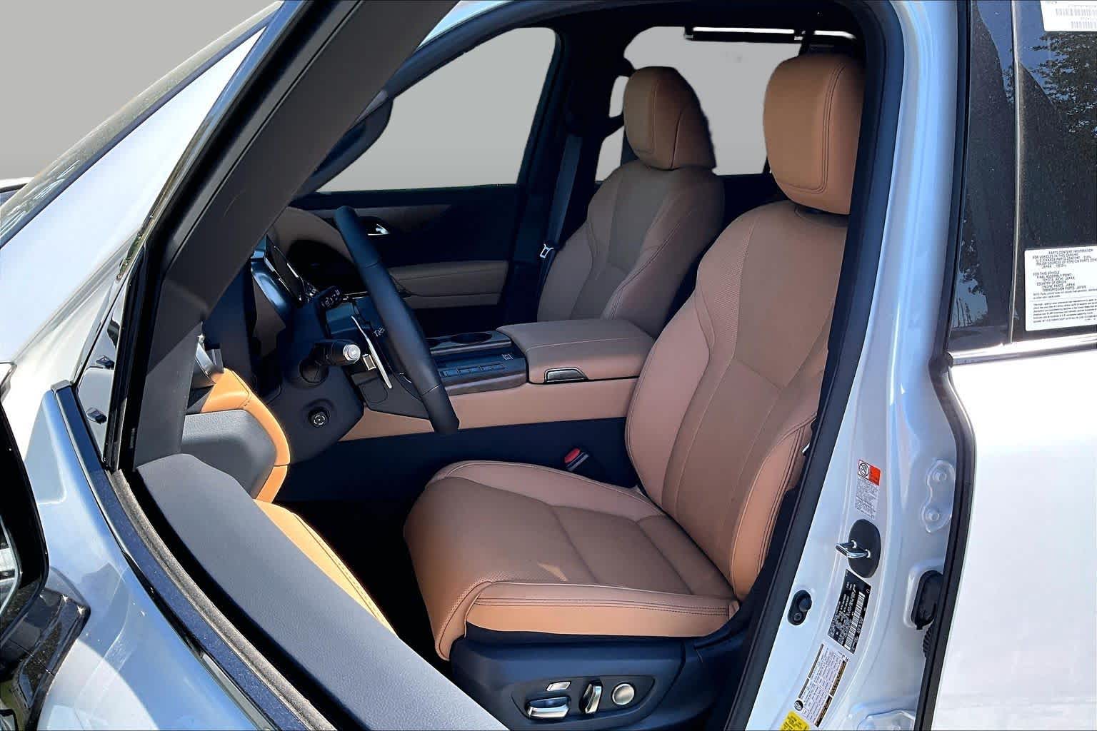 2026 Lexus LX 700h photo 17 of 21