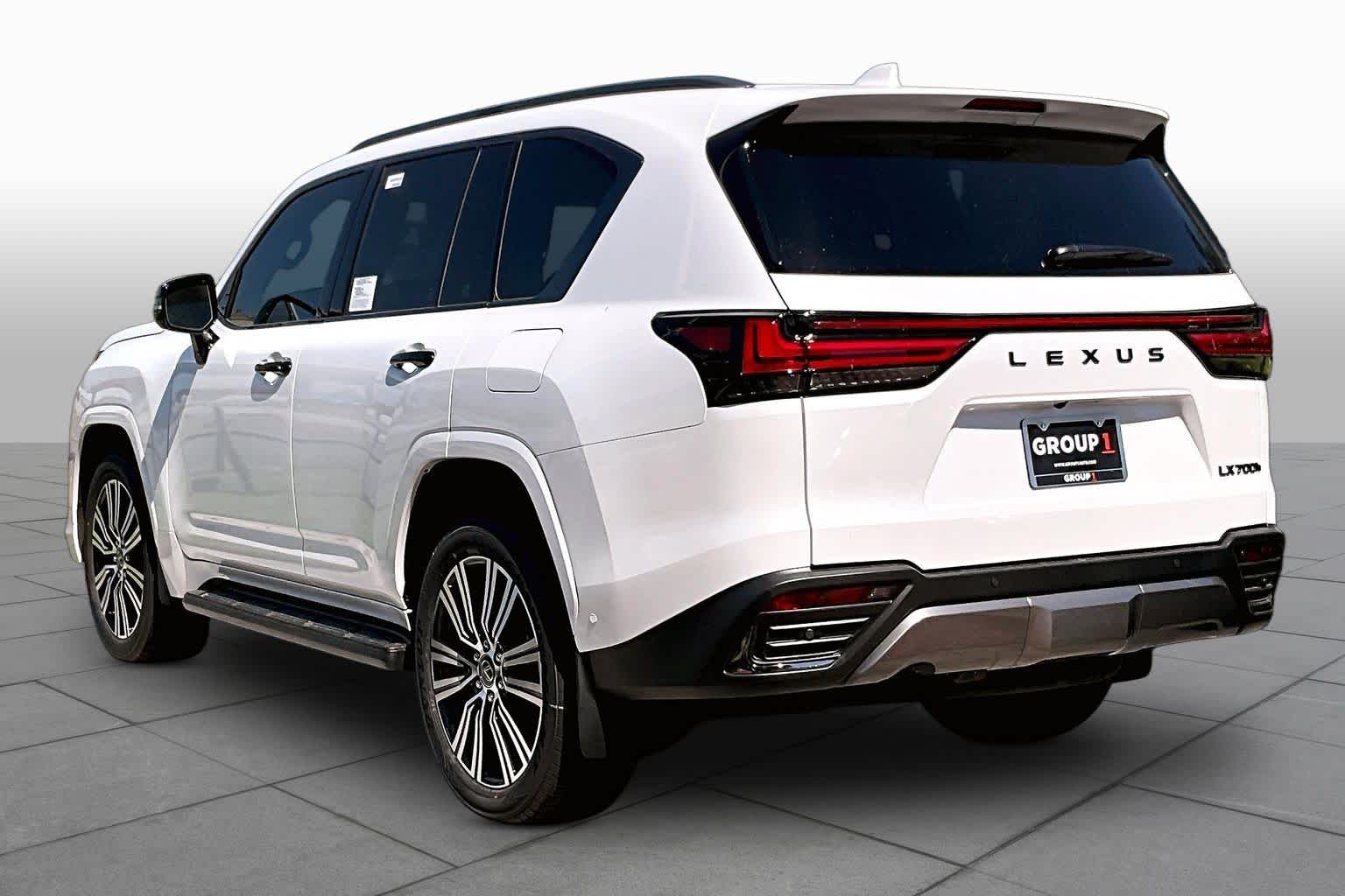 2026 Lexus LX 700h photo 4 of 21