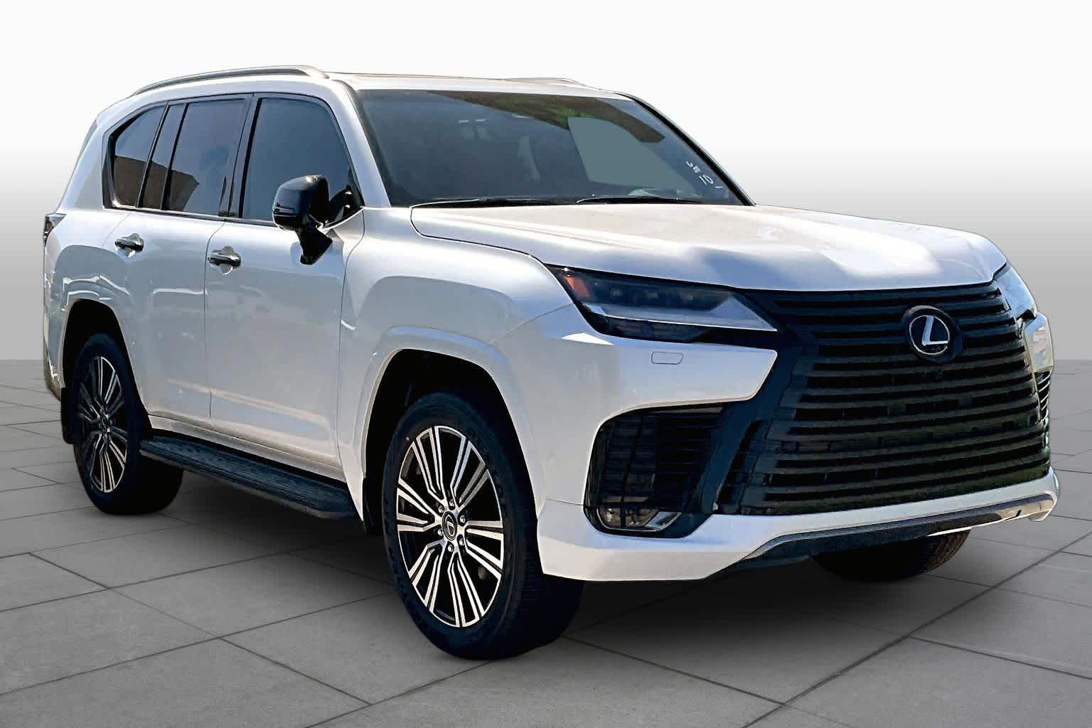 2026 Lexus LX 700h photo 3 of 21