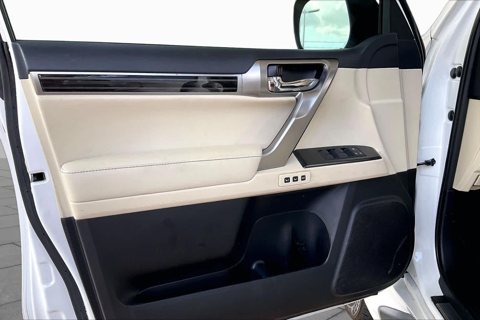 2023 Lexus GX 460 Luxury  Eminent White Pearl at Lexus Southwest Houston
