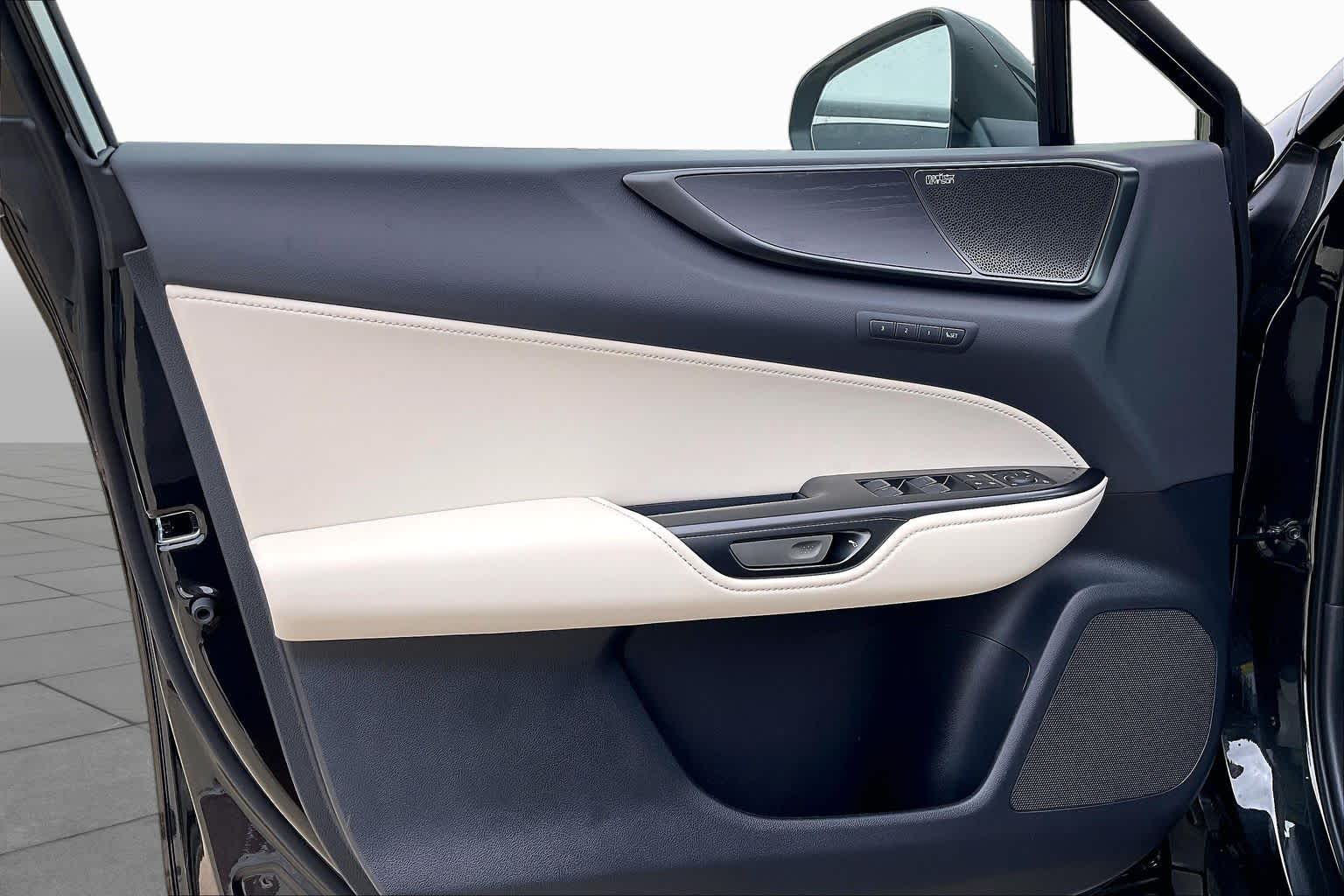 2026 Lexus NX 350h photo 15 of 21