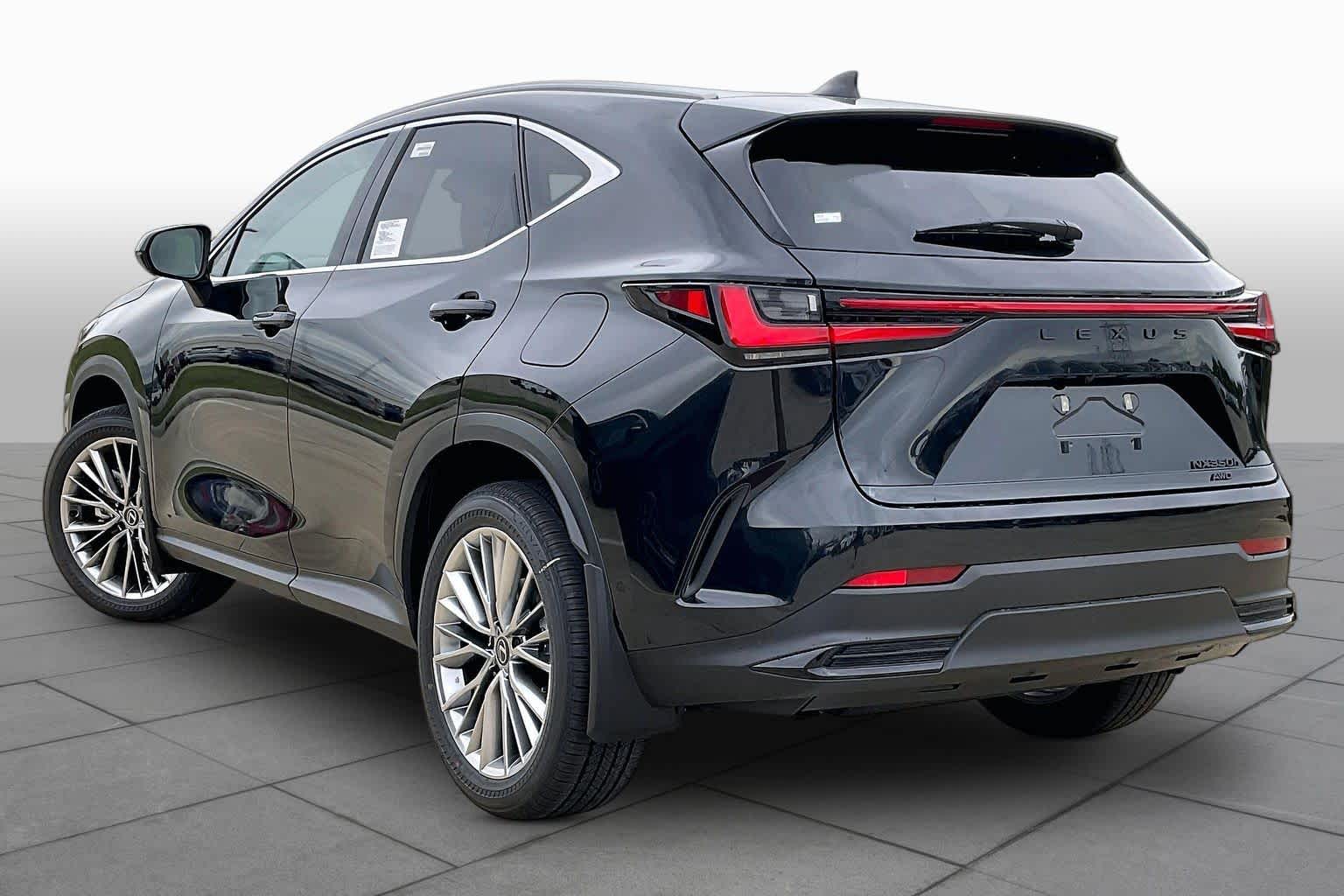 2026 Lexus NX 350h photo 4 of 21