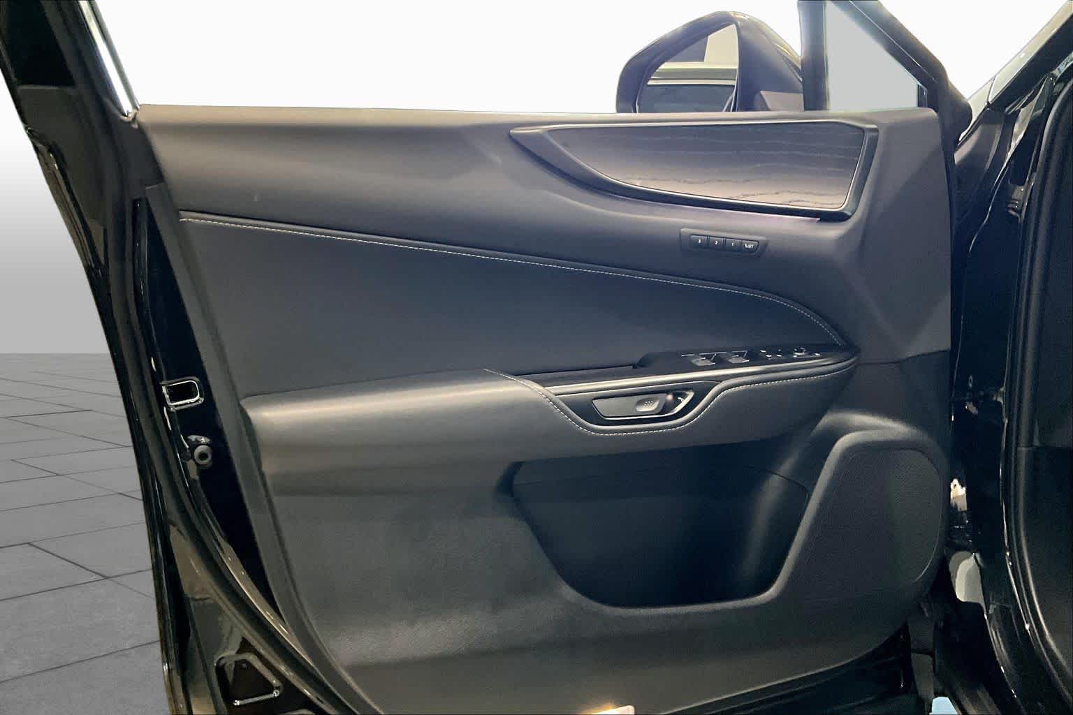 2026 Lexus NX 450h+ photo 14 of 20