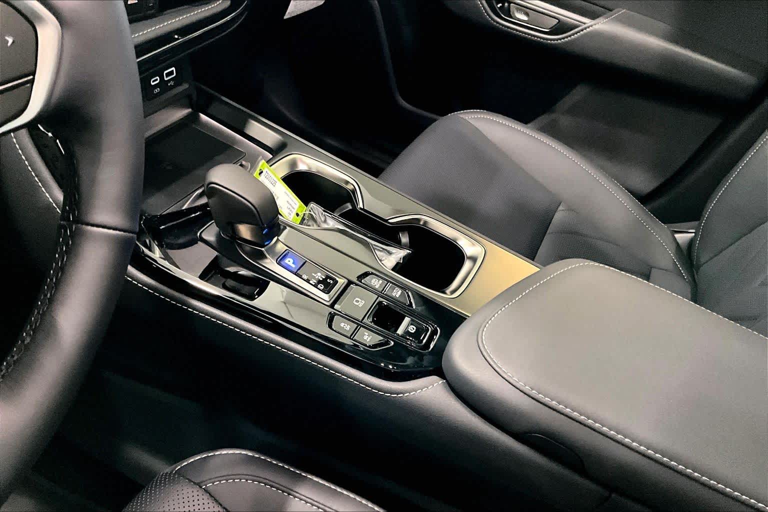 2026 Lexus NX 450h+ photo 10 of 20