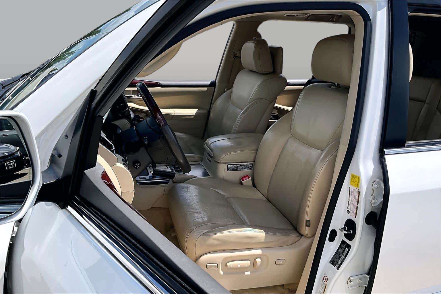 2014 Lexus LX 570  Starfire Pearl at Beck & Masten Kia