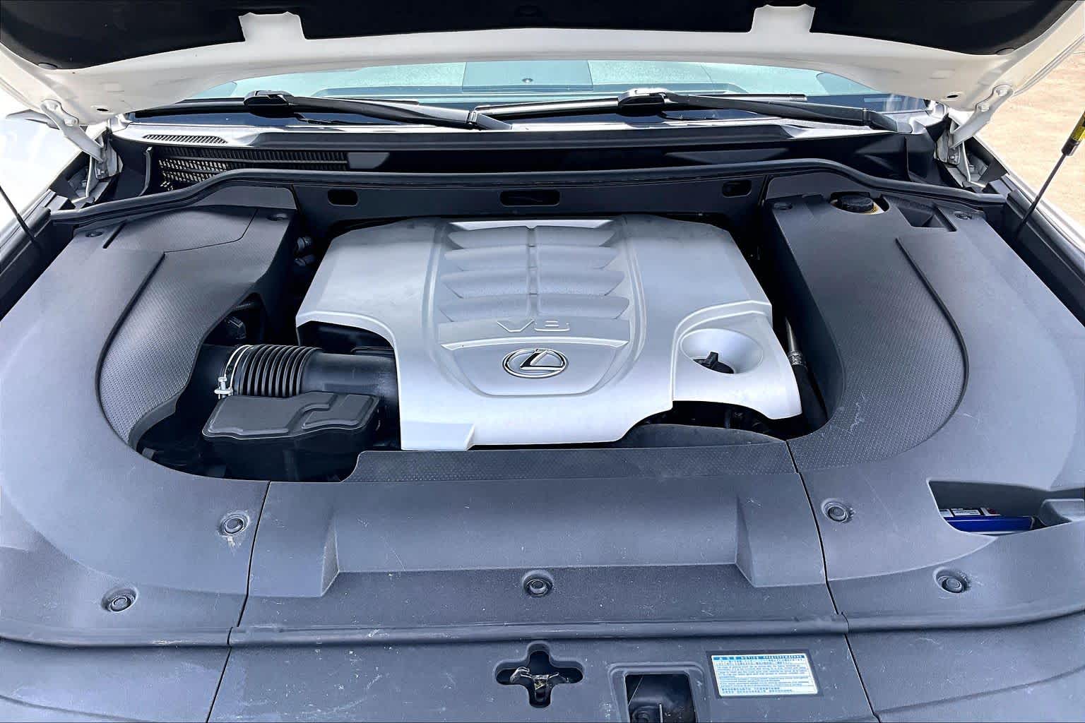 2014 Lexus LX 570  Starfire Pearl at Beck & Masten Kia