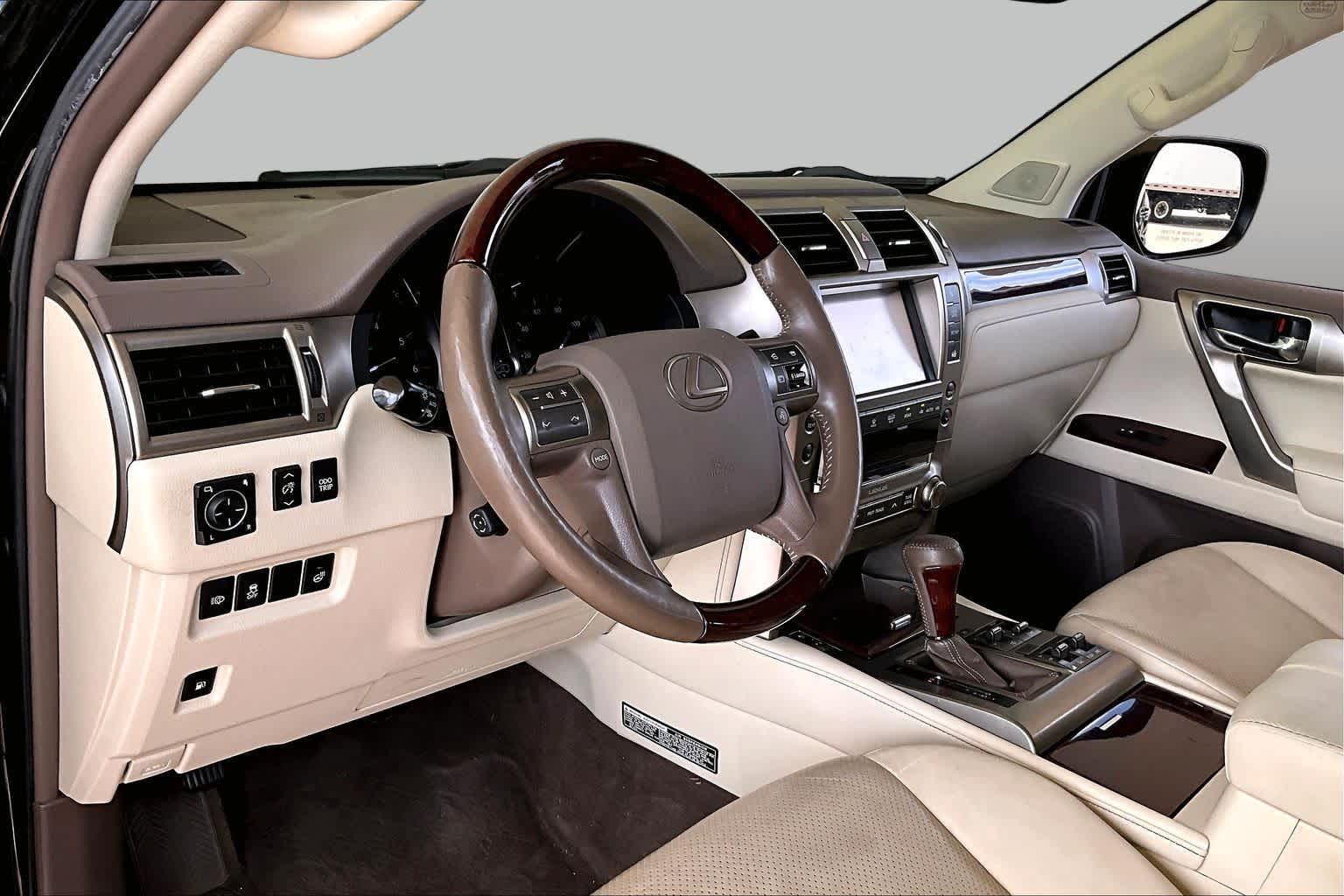 2014 Lexus GX 460 photo 15 of 34