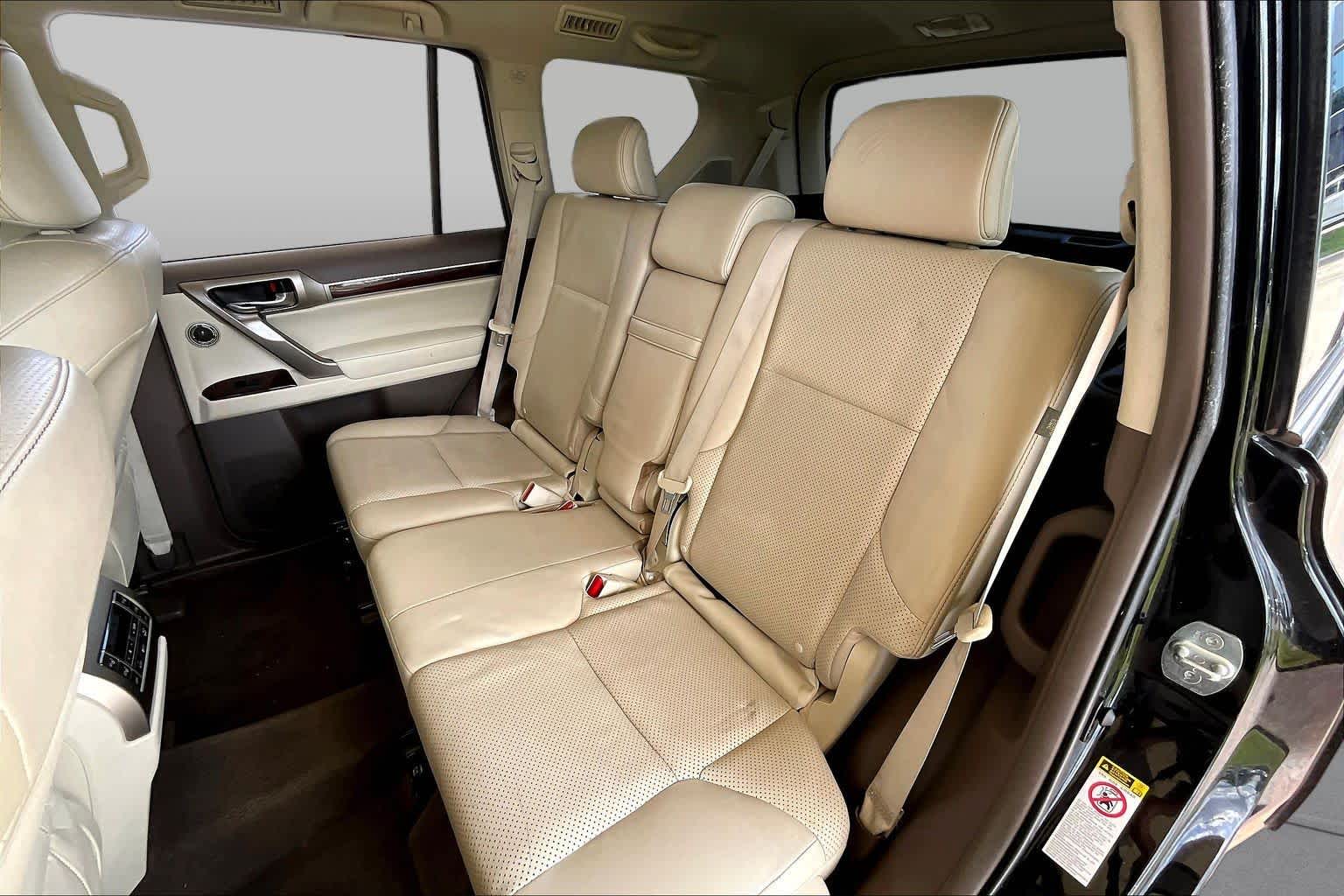 2014 Lexus GX 460 photo 18 of 34