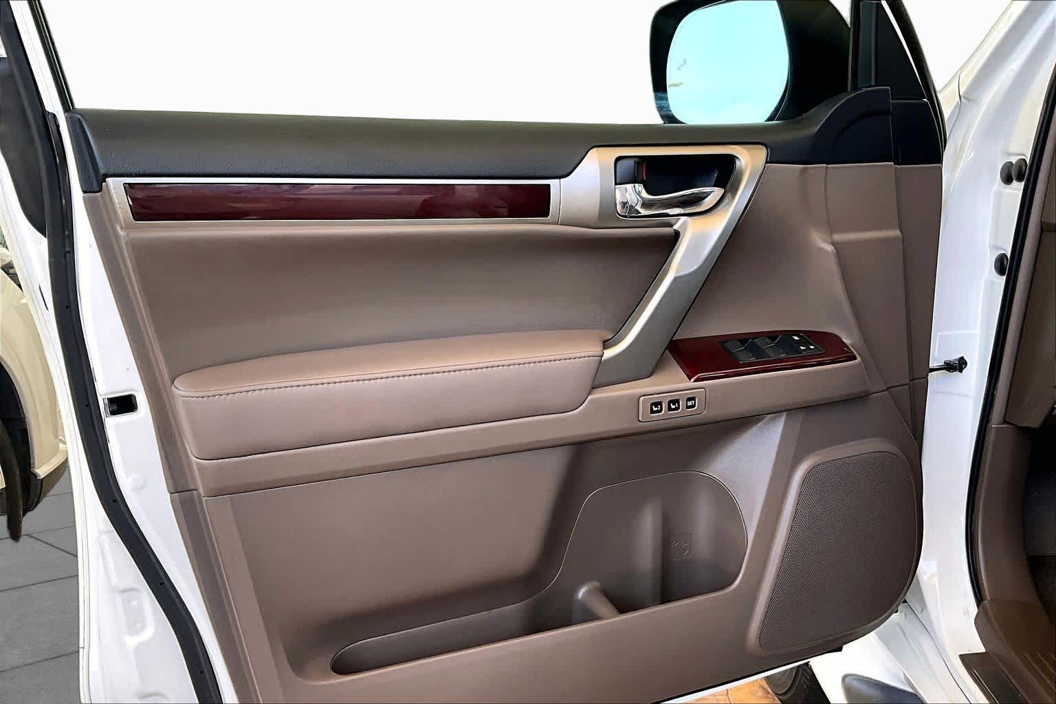 2019 Lexus GX 460 Luxury  Starfire Pearl at Lexus of Clear Lake