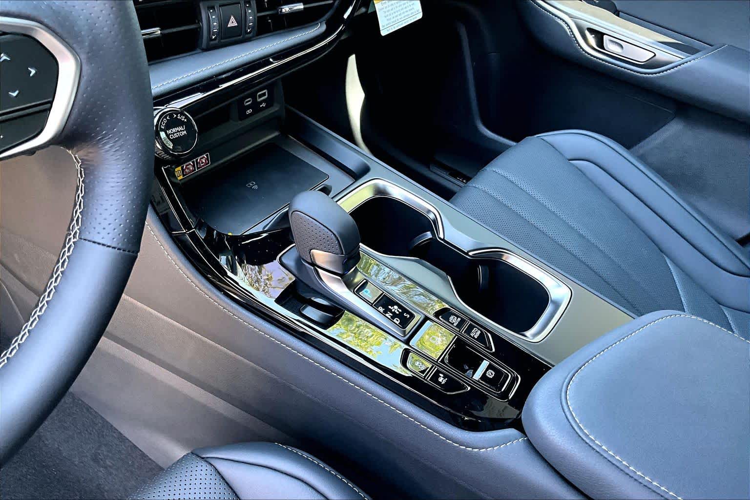 2026 Lexus NX 450h+ photo 11 of 21