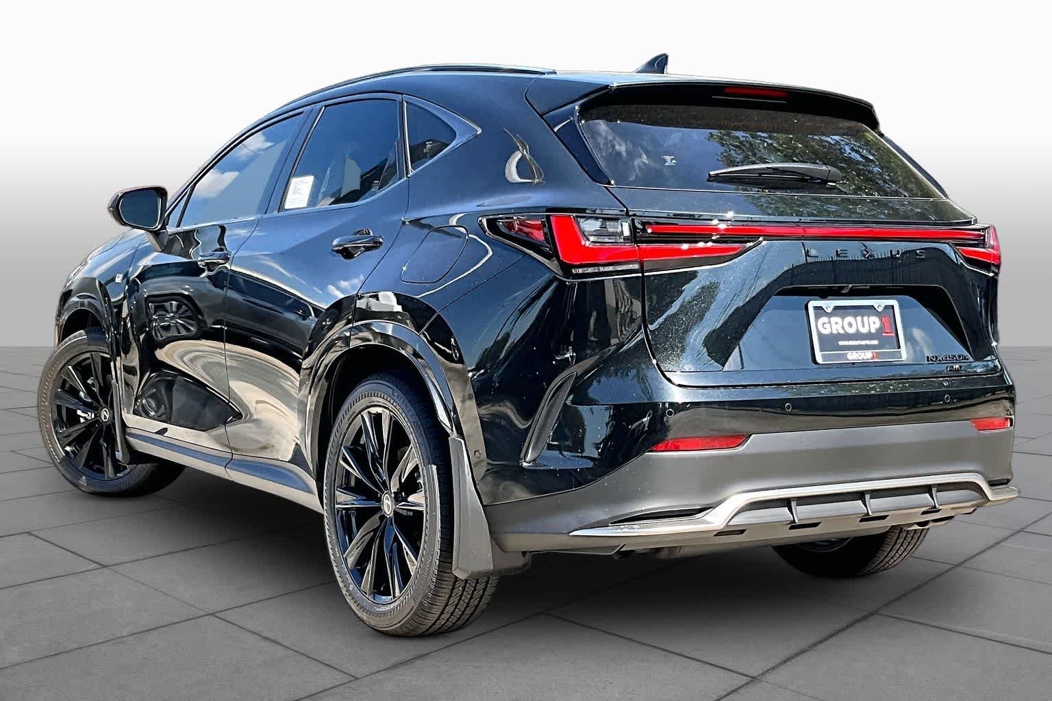 2026 Lexus NX 450h+ photo 4 of 21