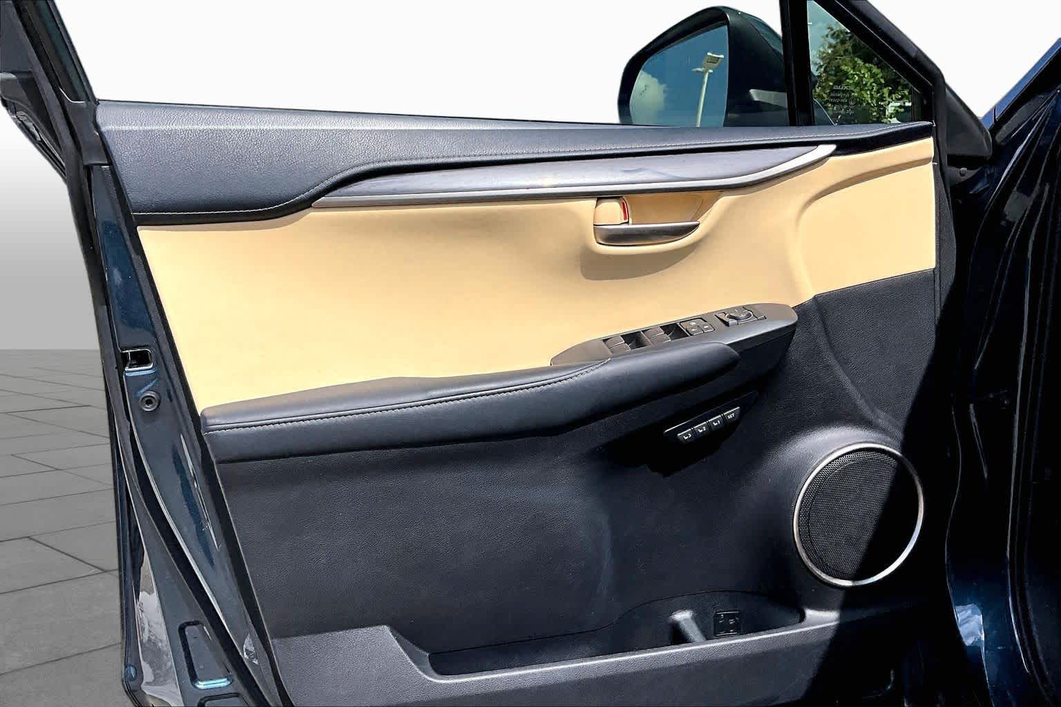 2015 Lexus NX 200t photo 19 of 34