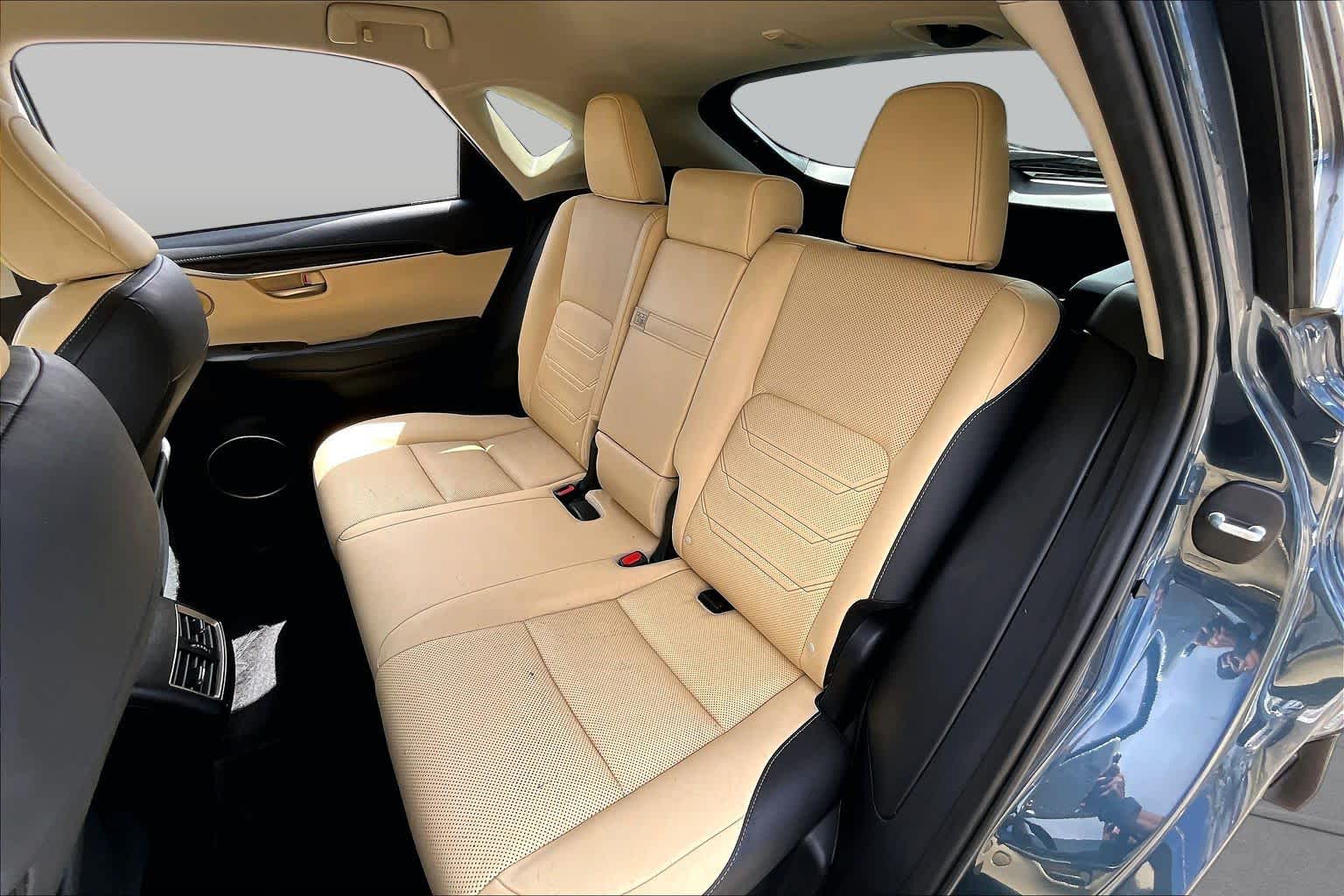 2015 Lexus NX 200t photo 18 of 34