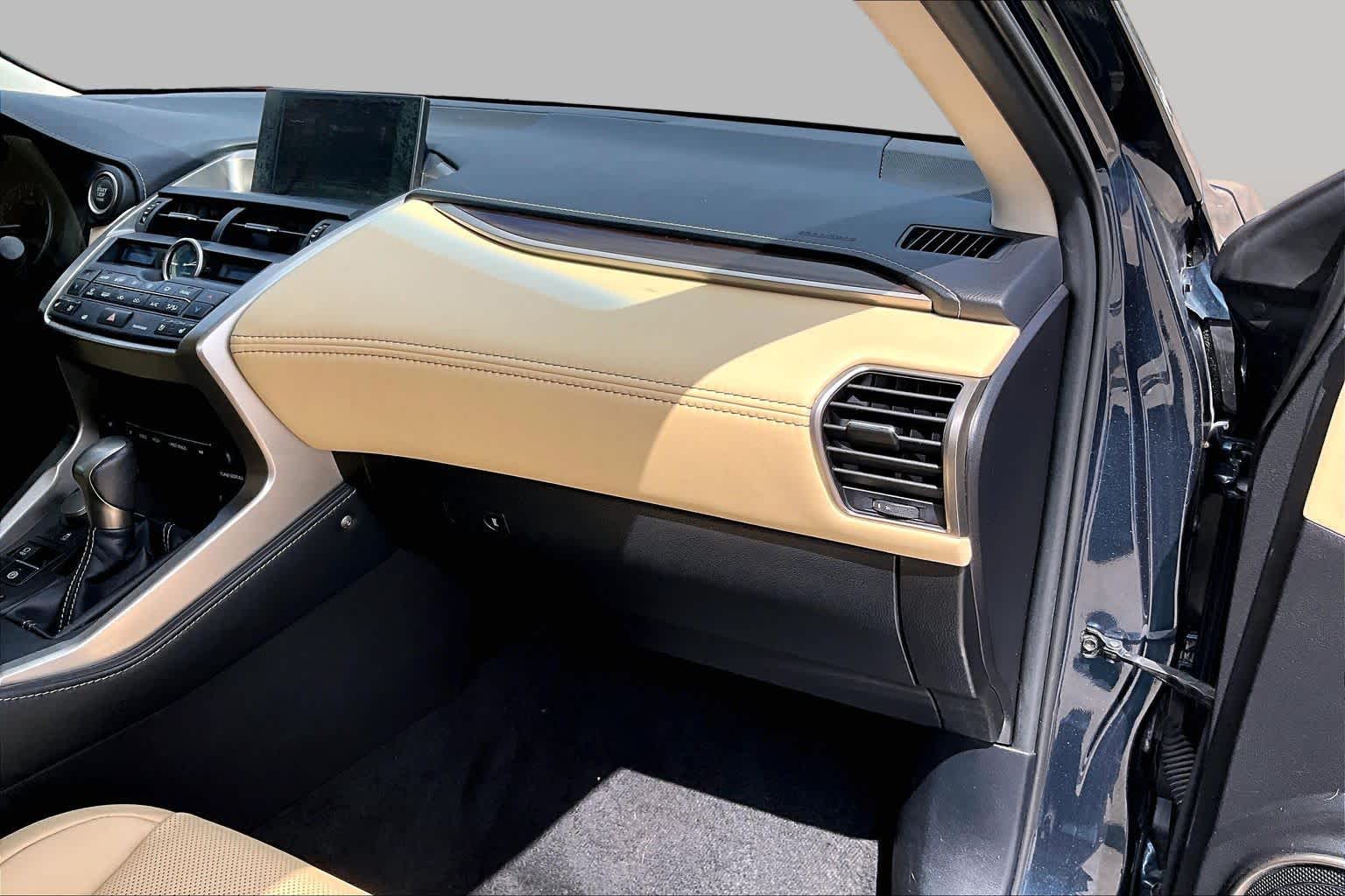 2015 Lexus NX 200t photo 16 of 34