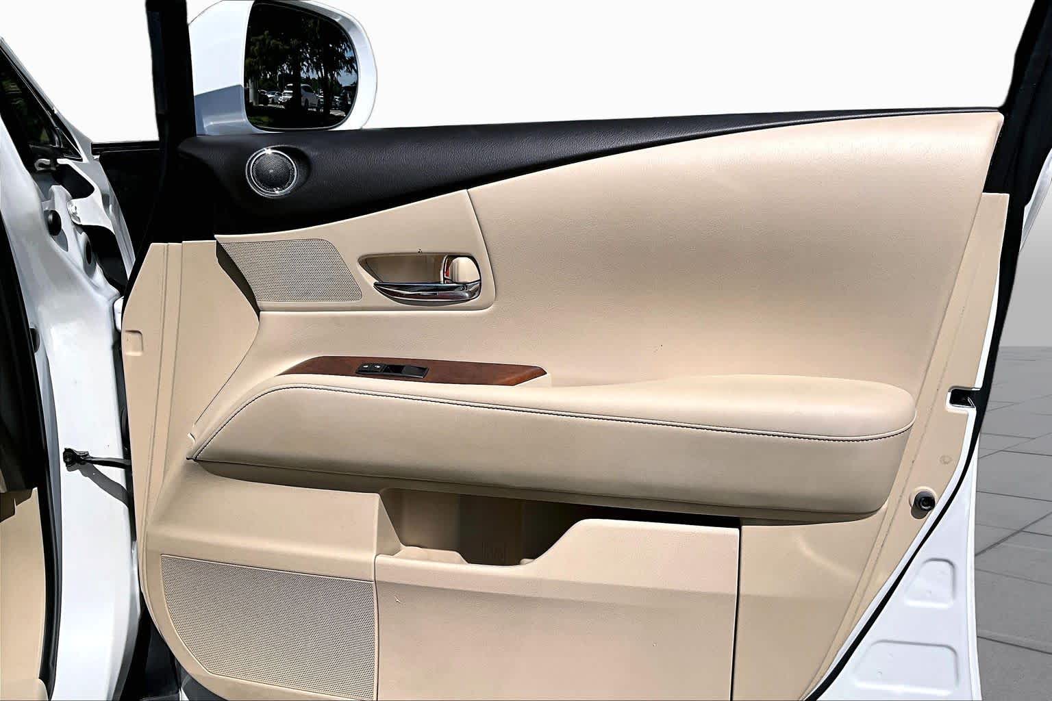 2013 Lexus RX 450h photo 20 of 34
