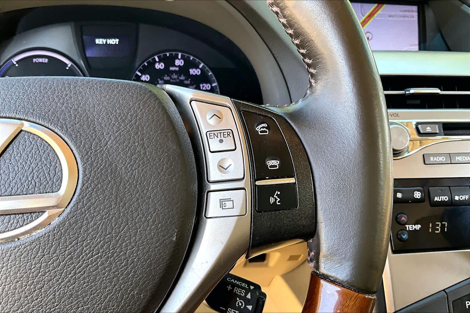 2013 Lexus RX 450h photo 22 of 34