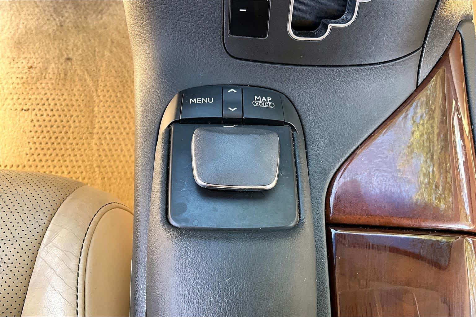 2013 Lexus RX 450h photo 33 of 34