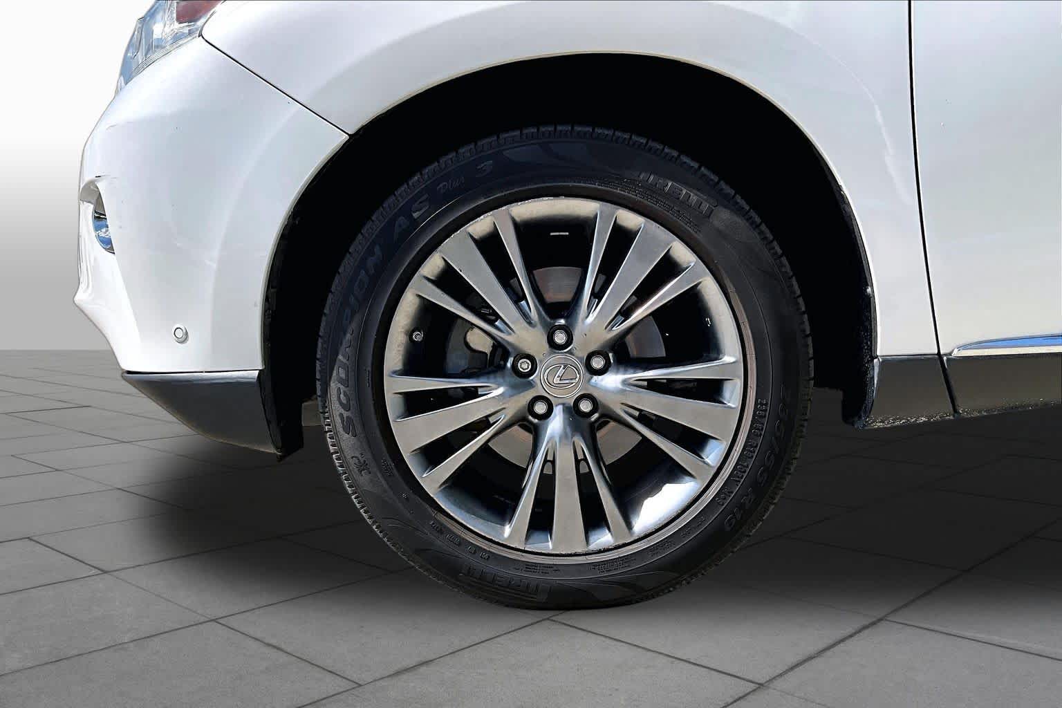 2013 Lexus RX 450h photo 9 of 34