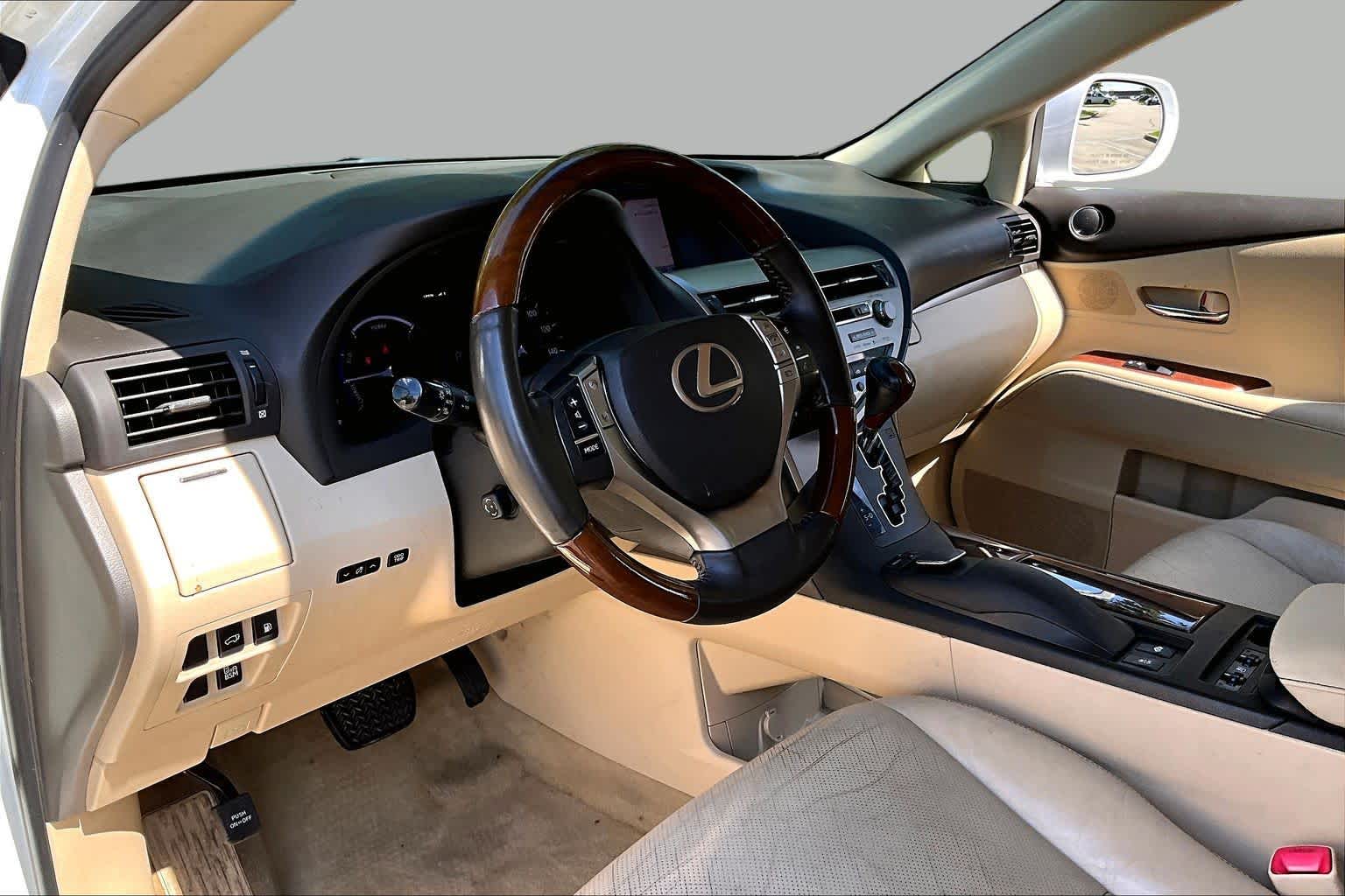 2013 Lexus RX 450h photo 15 of 34