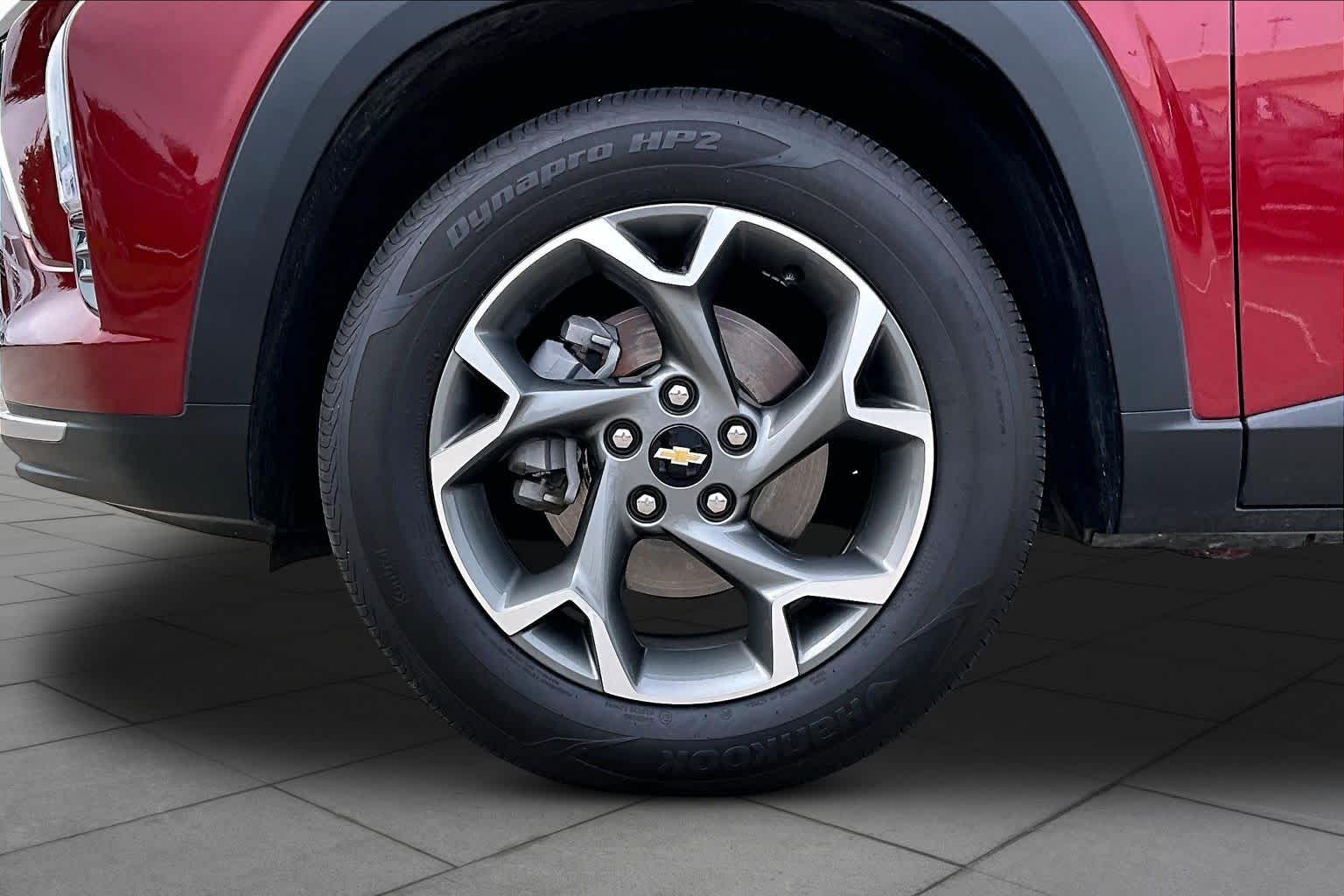 2025 Chevrolet Trax LT Crimson Metallic at Group 1 GMC Buick South