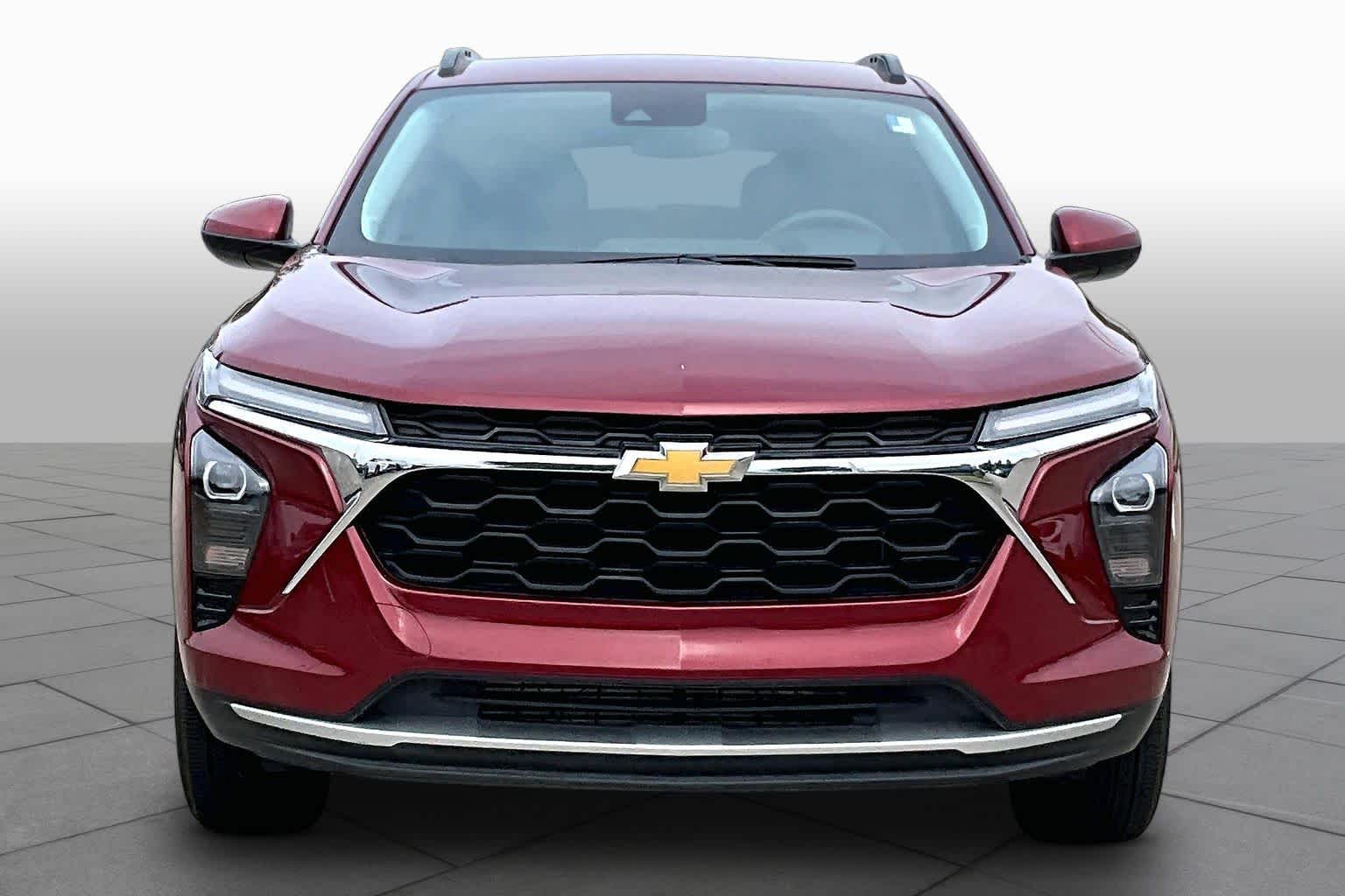 2025 Chevrolet Trax LT Crimson Metallic at Group 1 GMC Buick South
