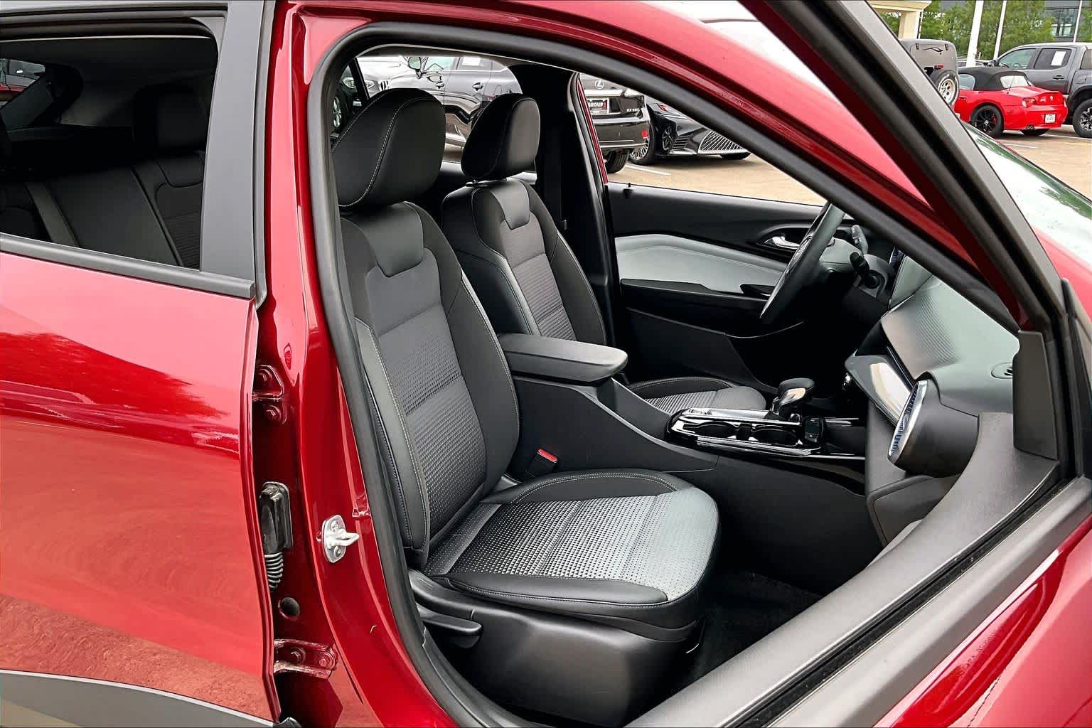 2025 Chevrolet Trax LT Crimson Metallic at Group 1 GMC Buick South