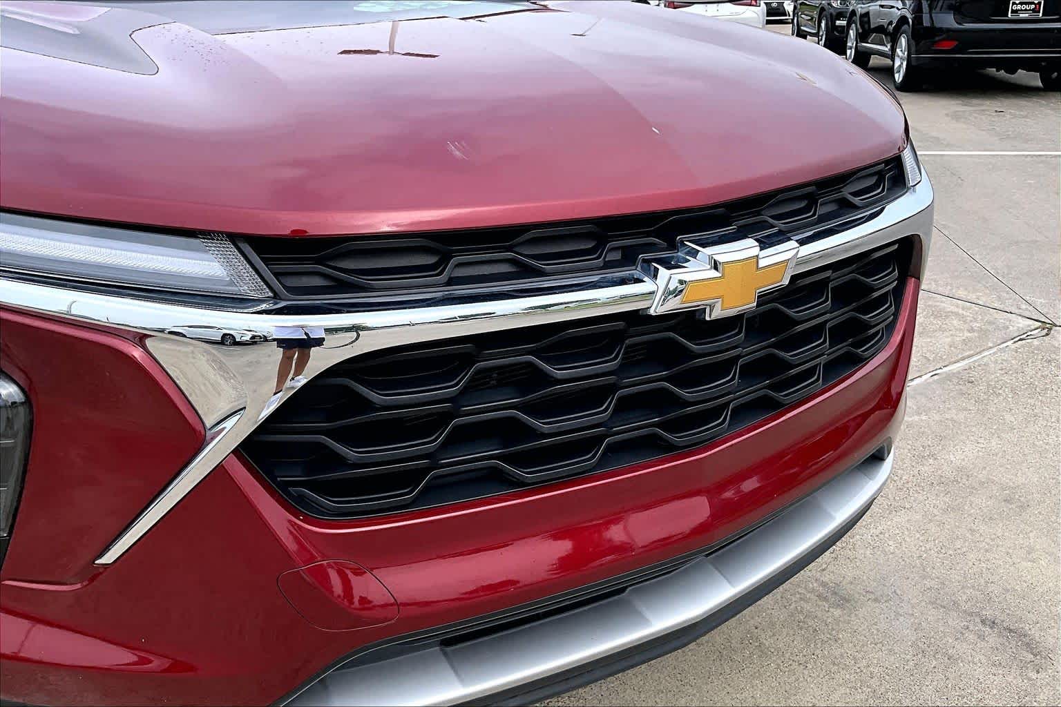 2025 Chevrolet Trax LT Crimson Metallic at Group 1 GMC Buick South