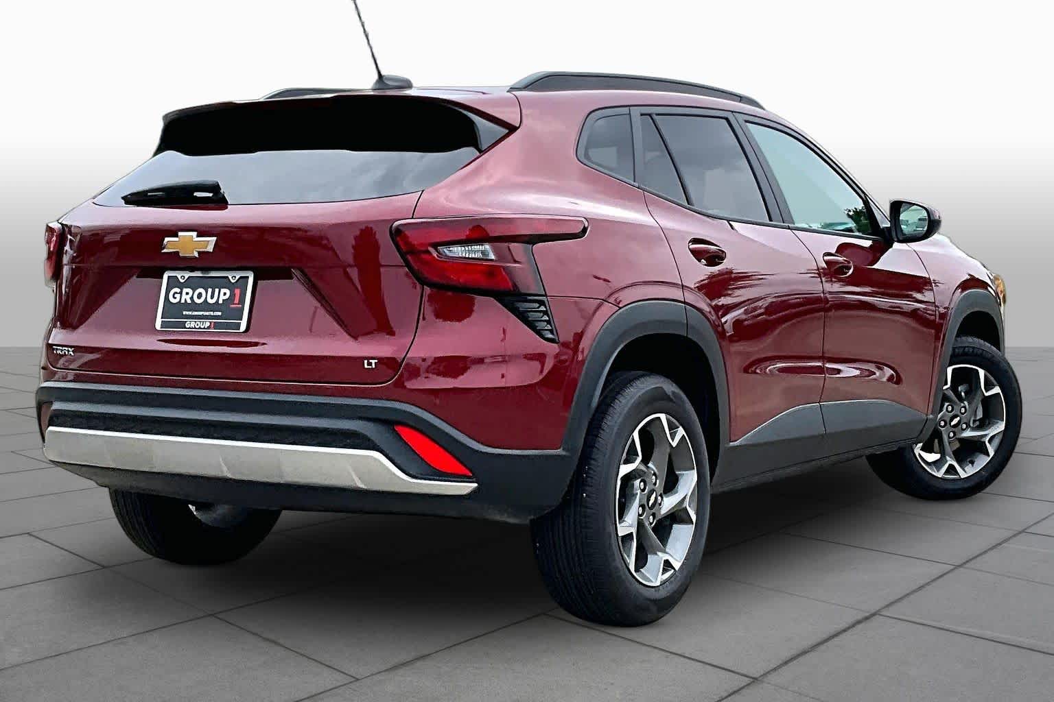 2025 Chevrolet Trax LT Crimson Metallic at Group 1 GMC Buick South