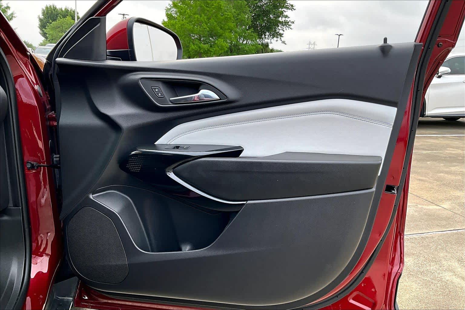 2025 Chevrolet Trax LT Crimson Metallic at Group 1 GMC Buick South