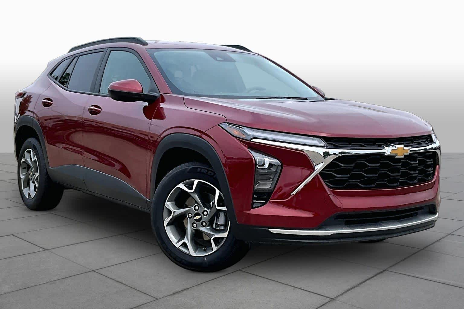 2025 Chevrolet Trax LT Crimson Metallic at Group 1 GMC Buick South