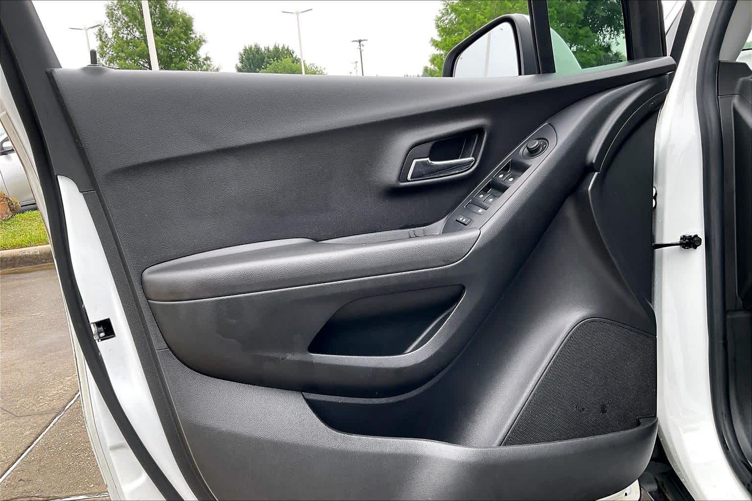 2020 Chevrolet Trax LT Summit White at AutoNation USA Katy