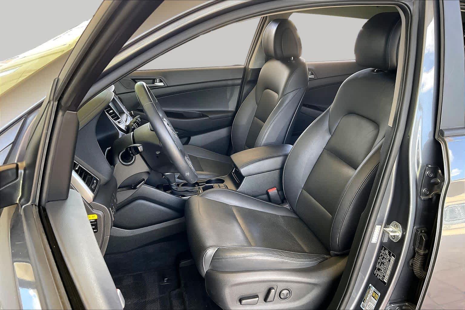 2017 Hyundai Tucson SE Plus Coliseum Gray at AutoNation USA Katy