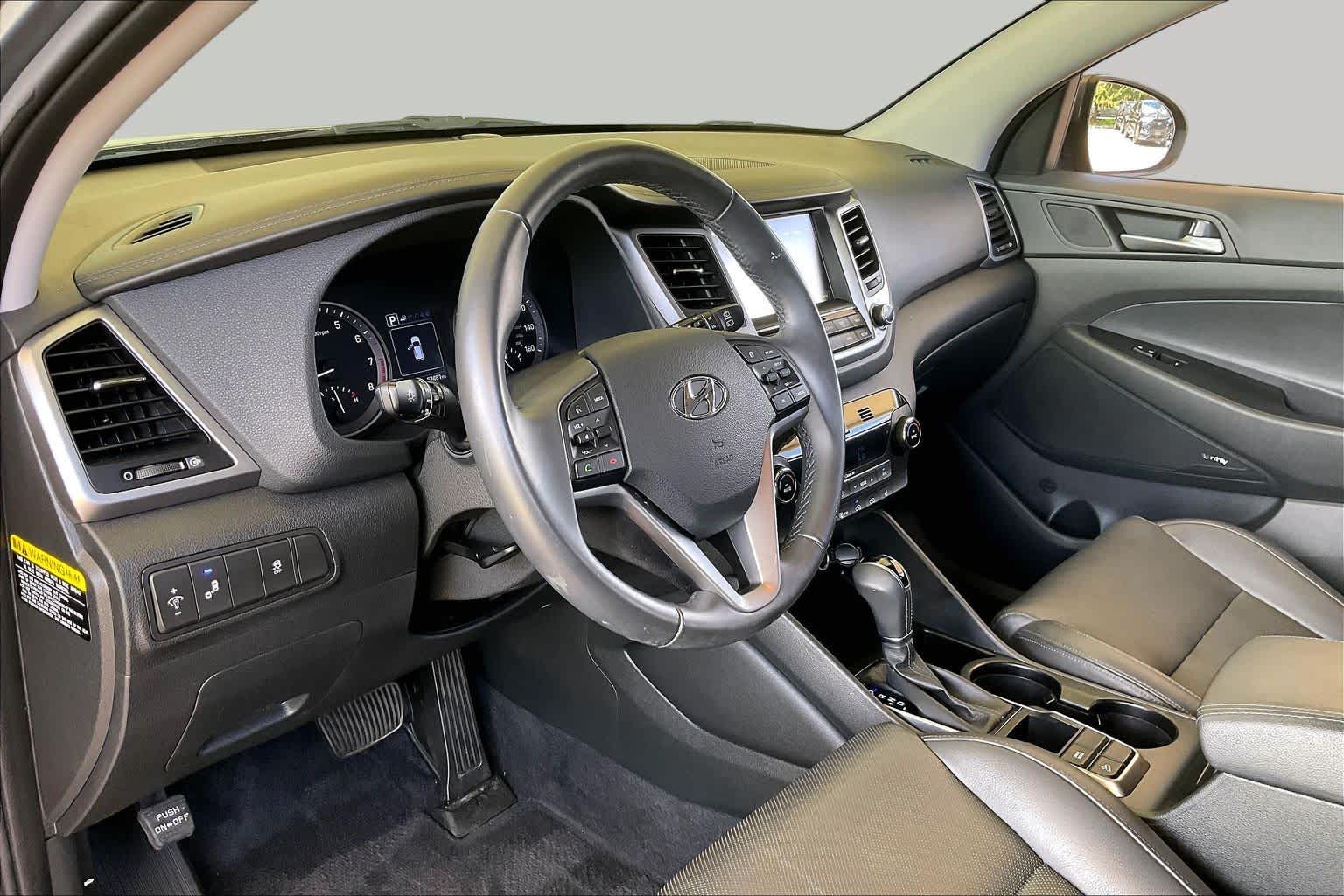 2017 Hyundai Tucson SE Plus Coliseum Gray at AutoNation USA Katy