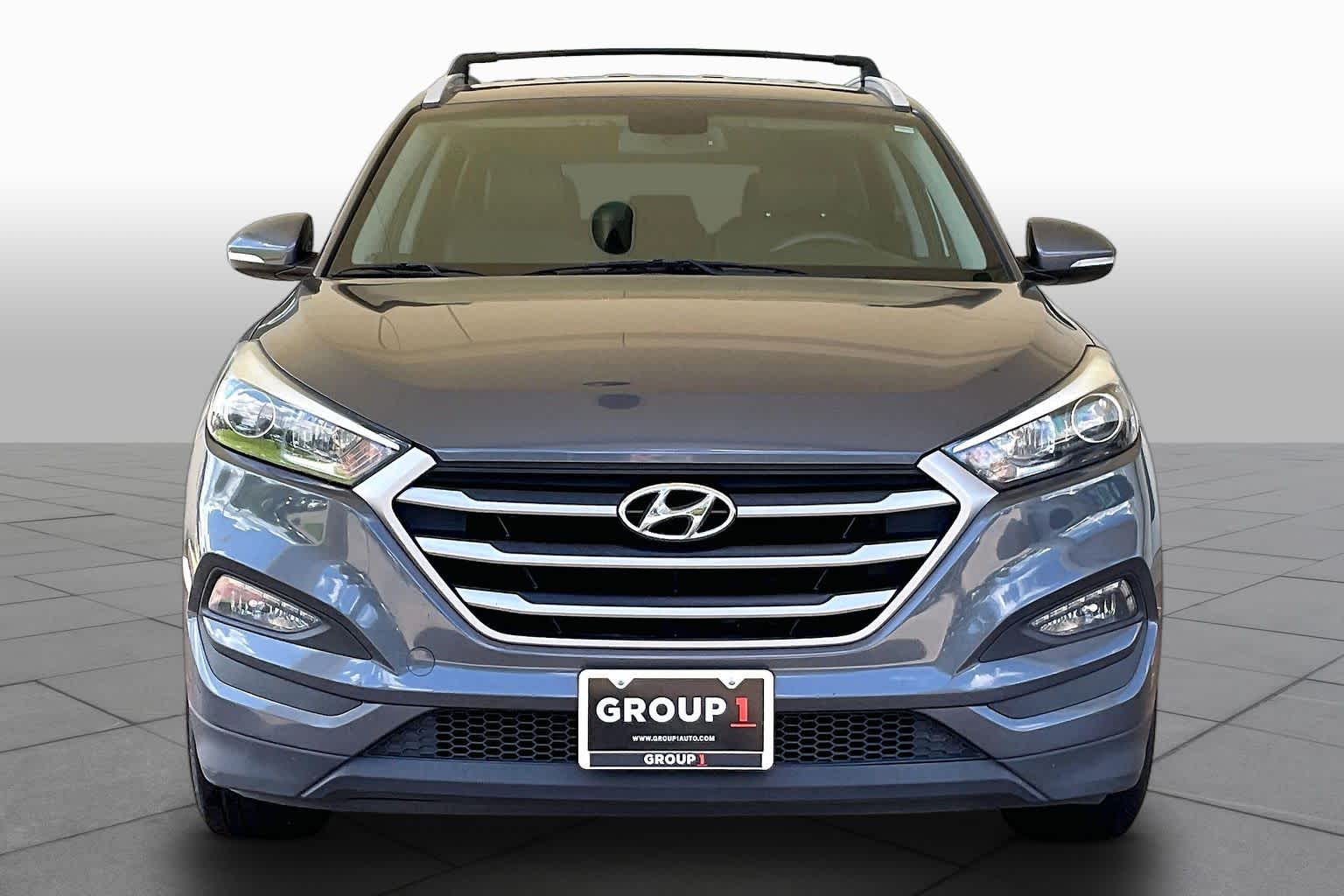 2017 Hyundai Tucson SE Plus Coliseum Gray at AutoNation USA Katy