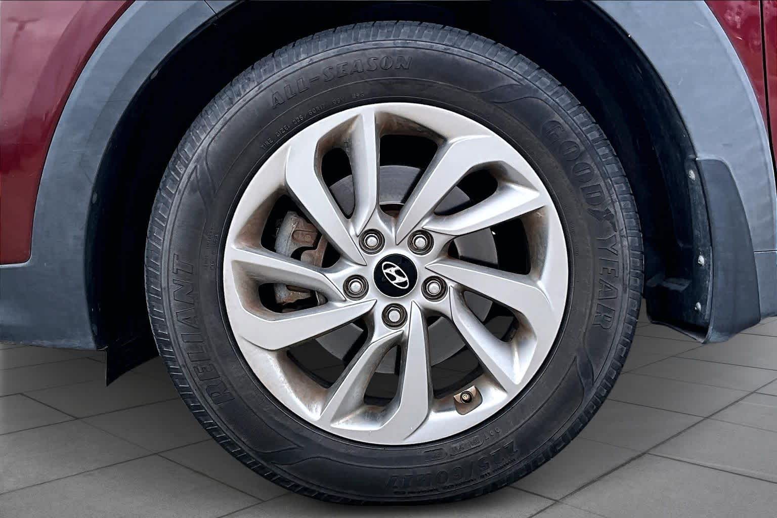 2016 Hyundai Tucson SE Ruby Wine at Honda of Clear Lake