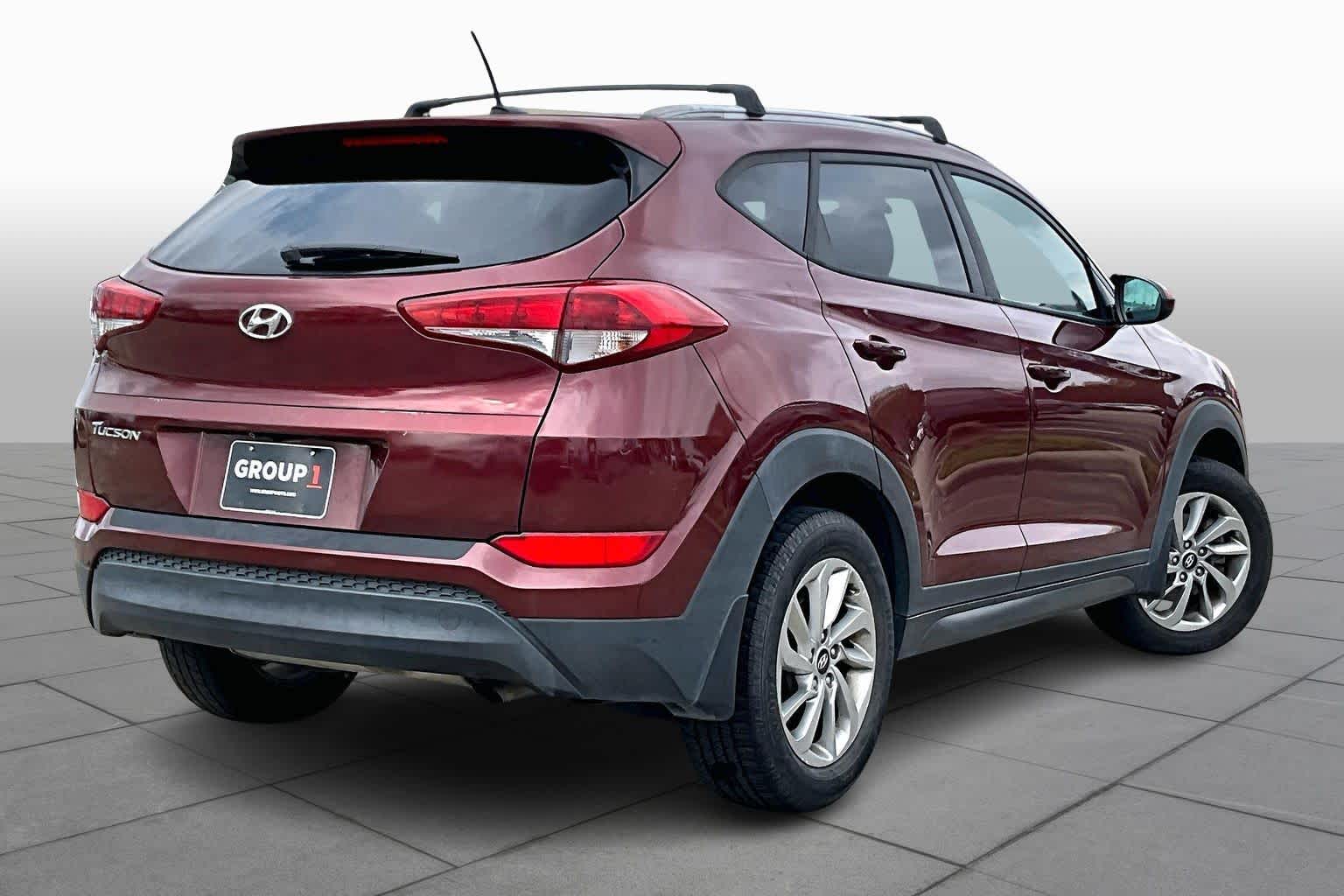 2016 Hyundai Tucson SE Ruby Wine at Honda of Clear Lake