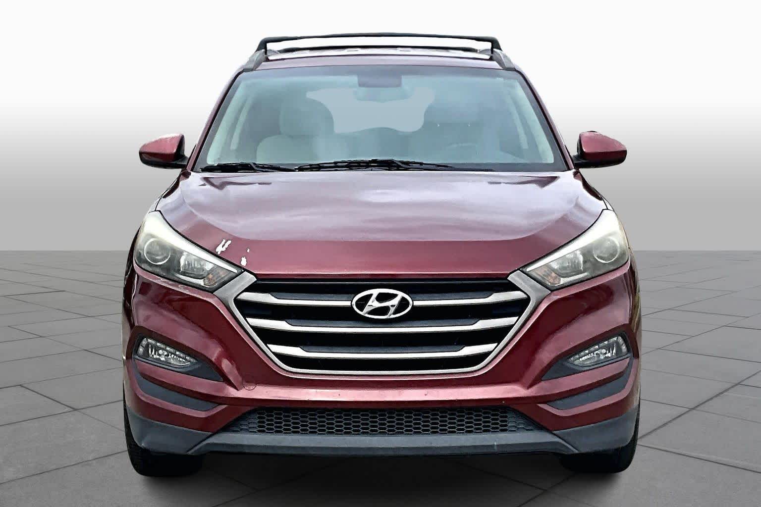 2016 Hyundai Tucson SE Ruby Wine at Honda of Clear Lake